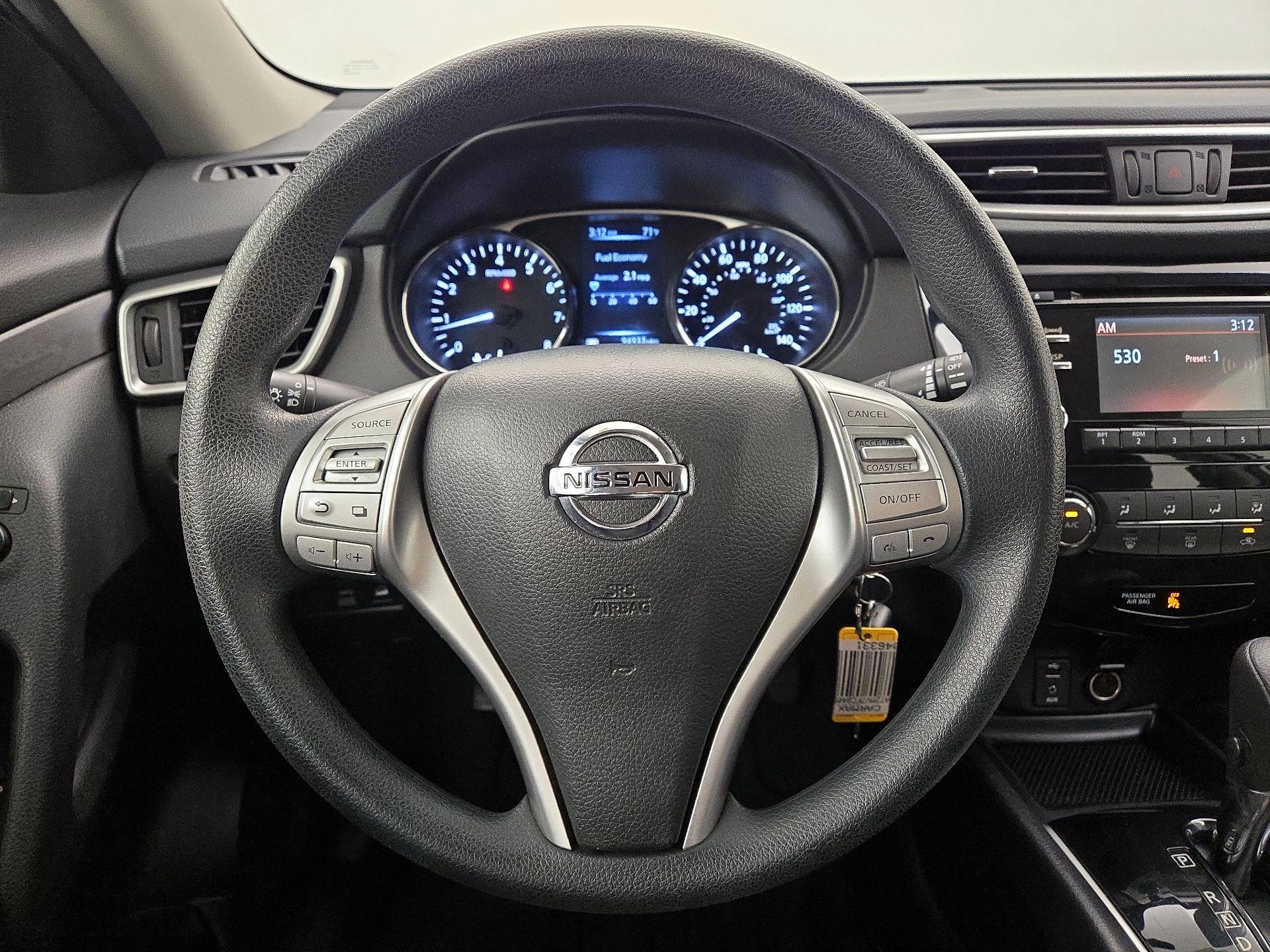 Thumbnail: 2015 Nissan Rogue - 10