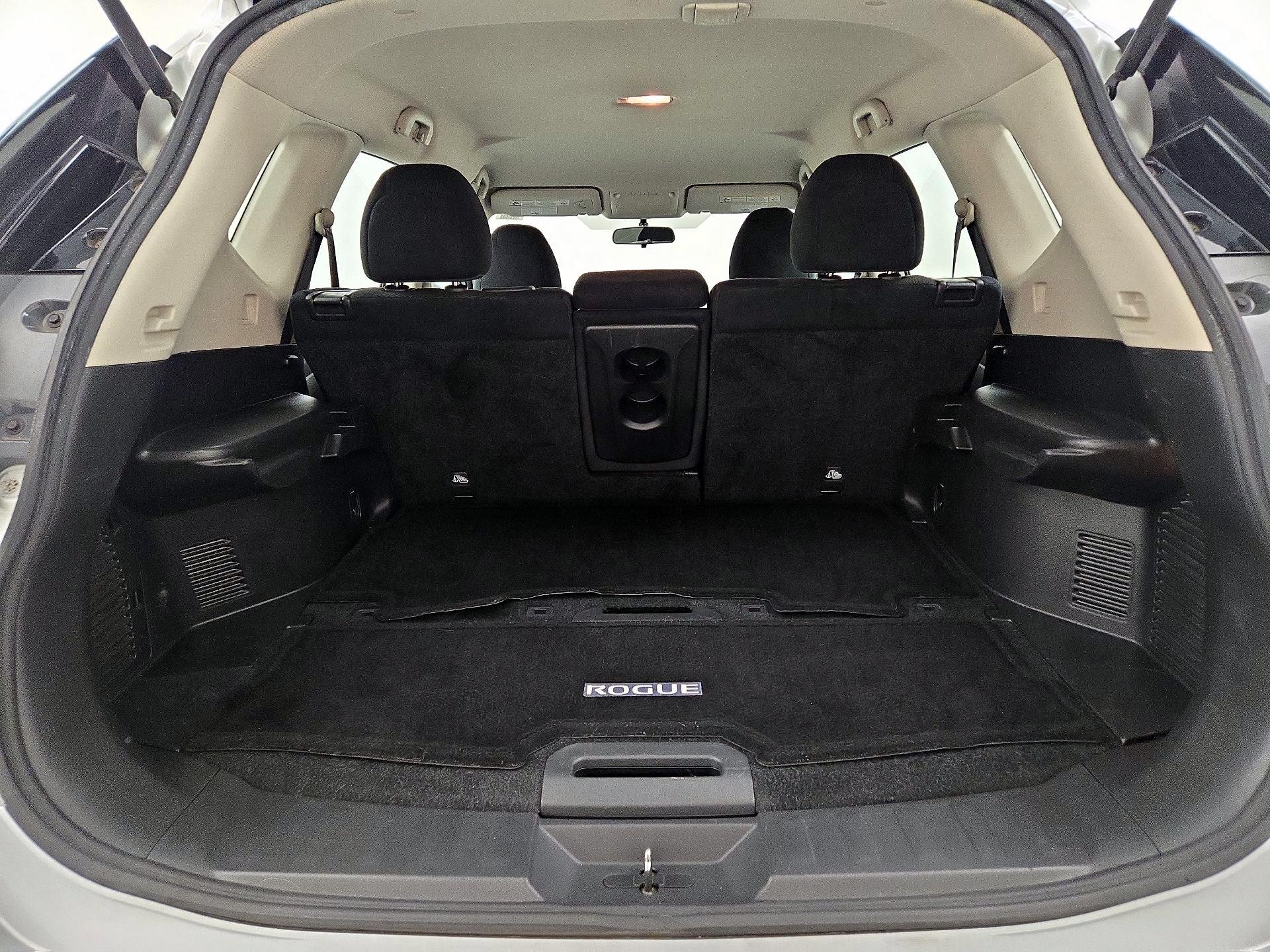 Thumbnail: 2015 Nissan Rogue - 20