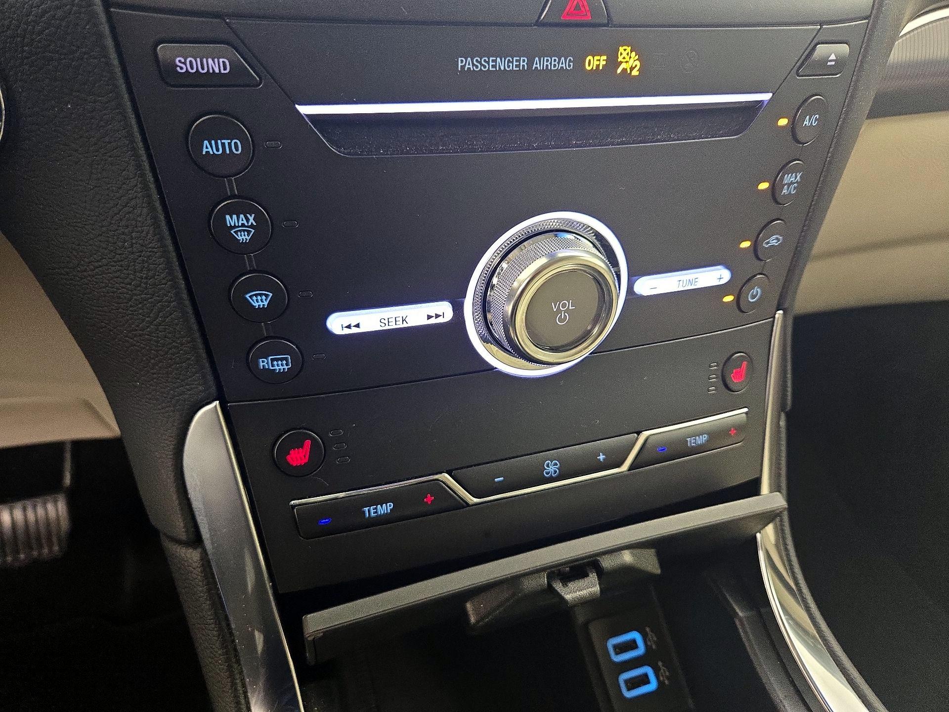 Thumbnail: 2019 Ford Edge - 17