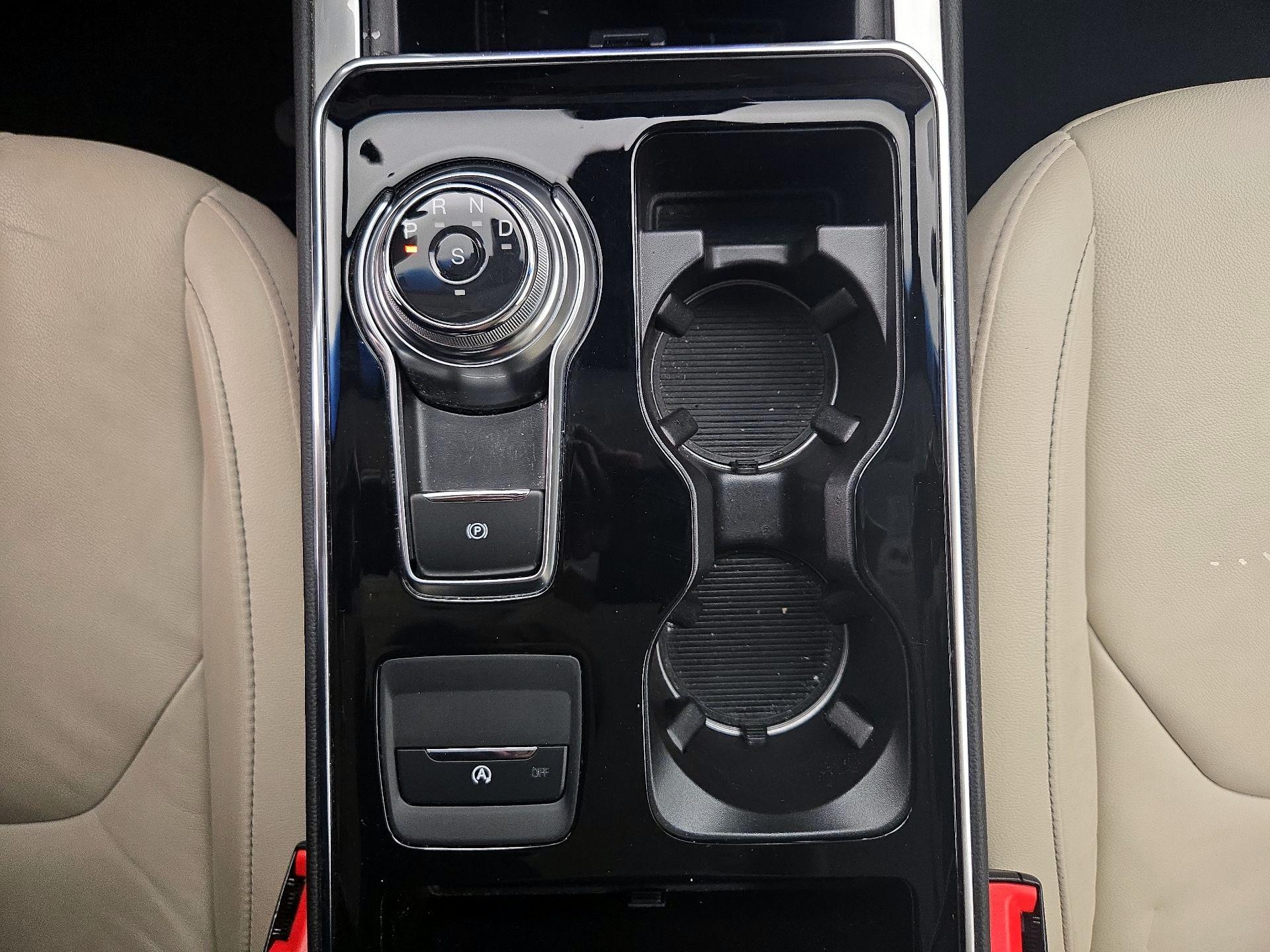 Thumbnail: 2019 Ford Edge - 18