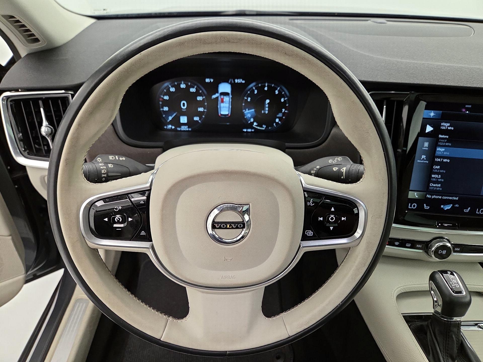 Thumbnail: 2018 Volvo V90 - 10