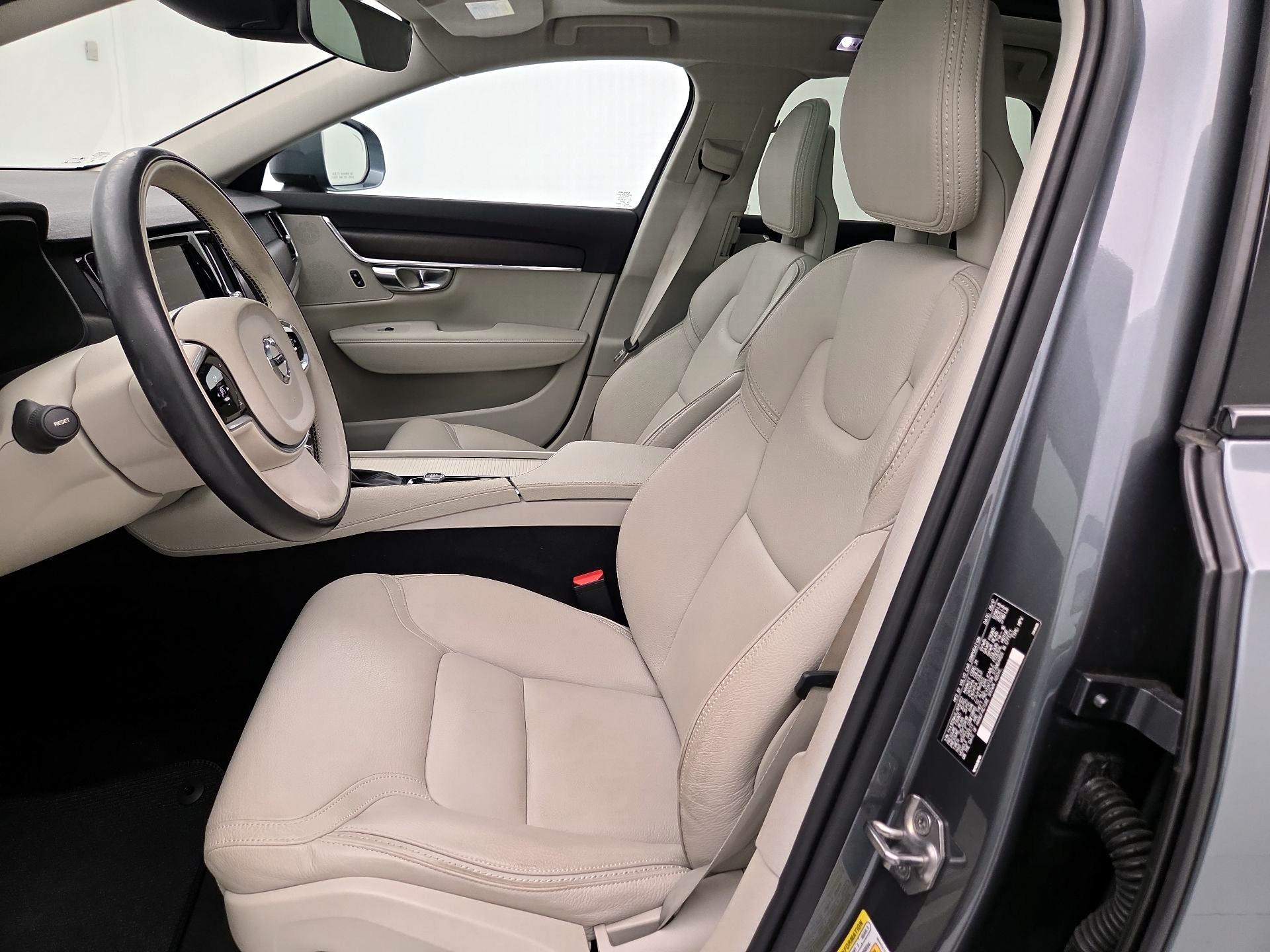Thumbnail: 2018 Volvo V90 - 11