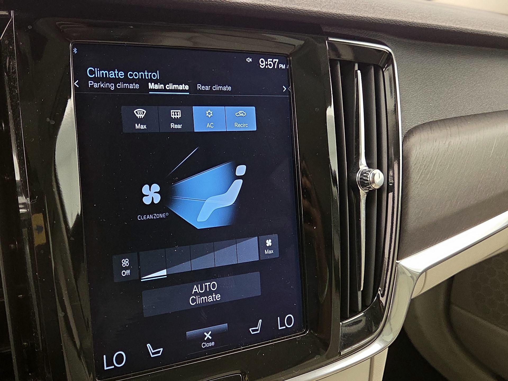 Thumbnail: 2018 Volvo V90 - 16