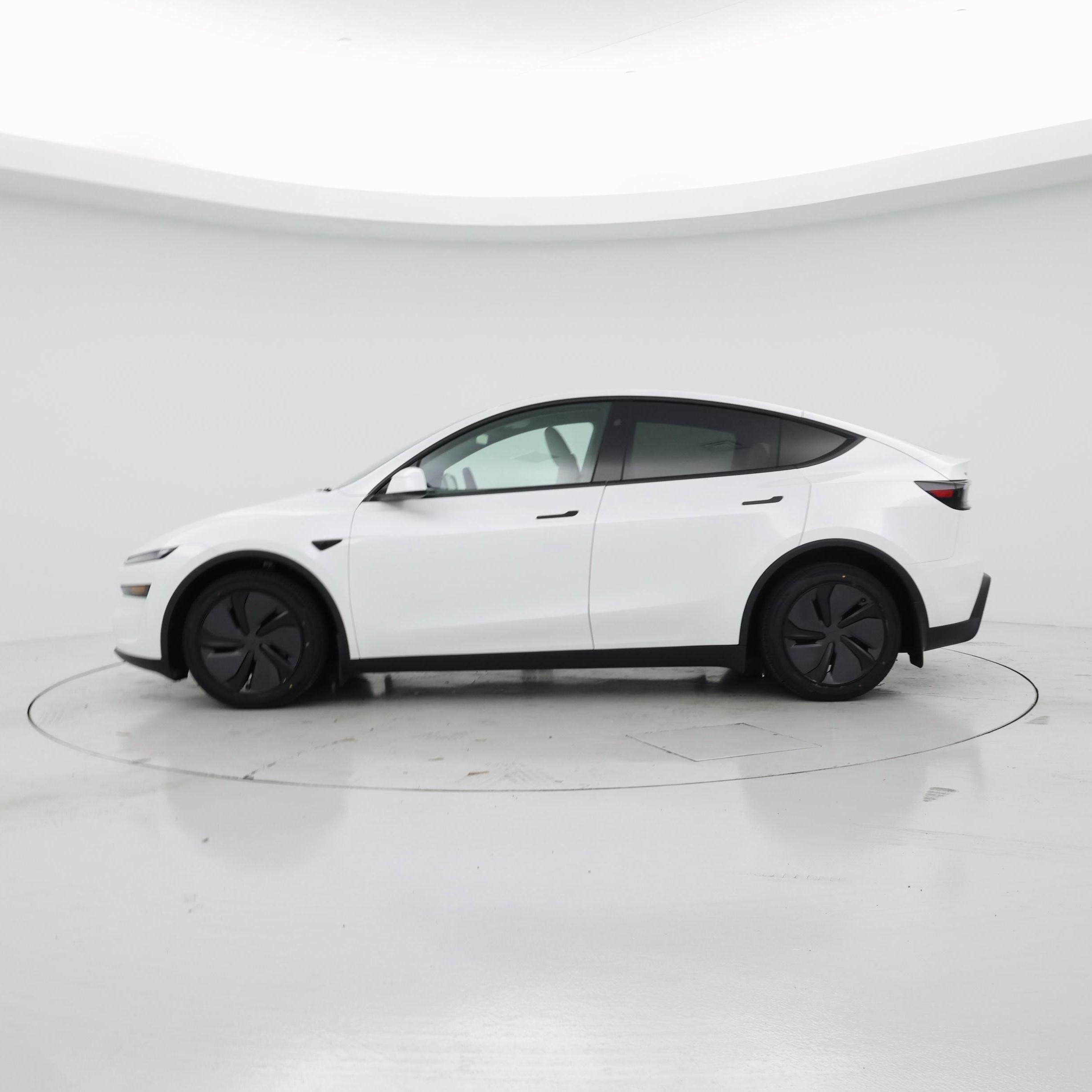 Thumbnail: 2026 Tesla Model Y - 3