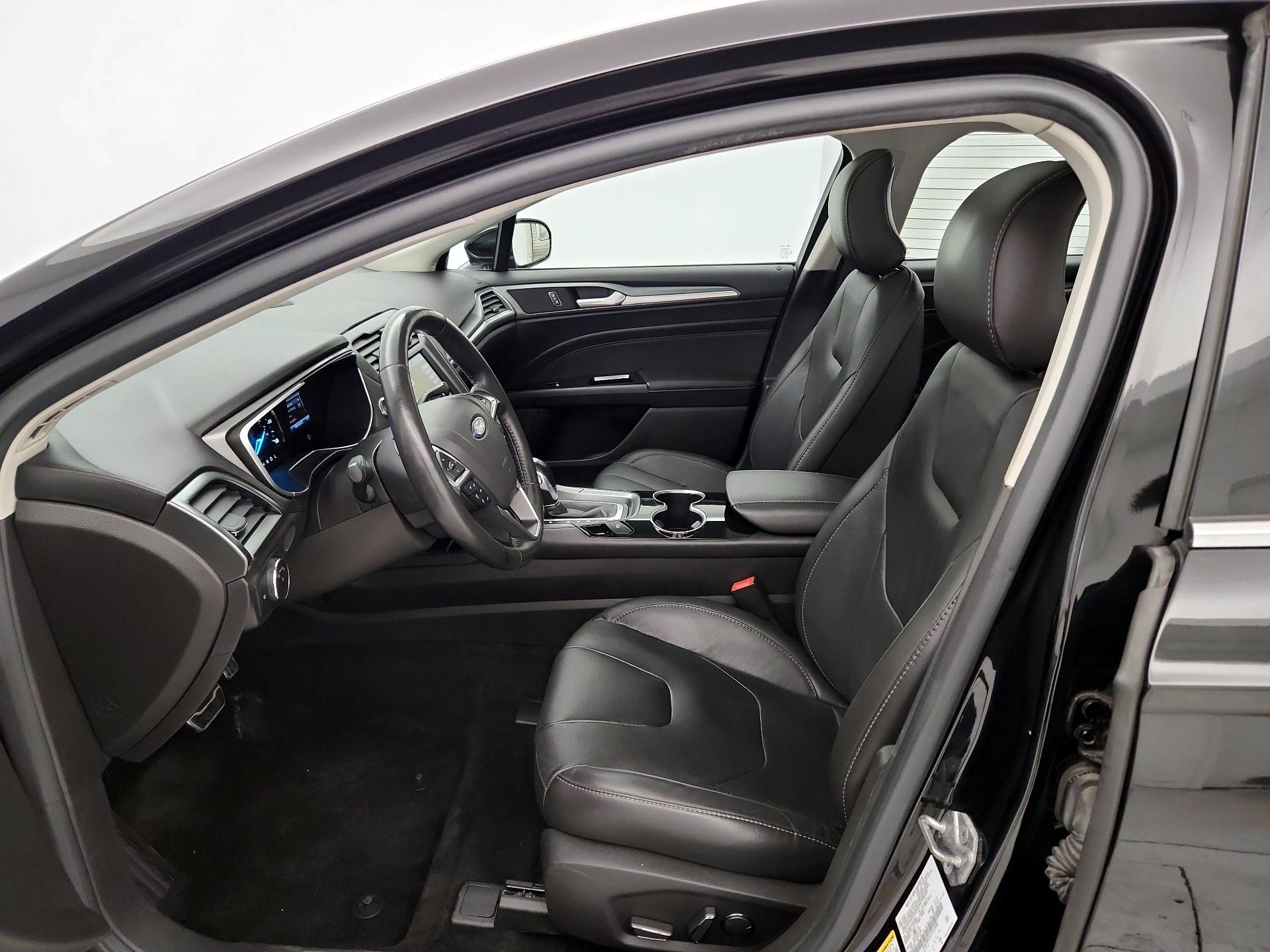 Thumbnail: 2016 Ford Fusion - 11