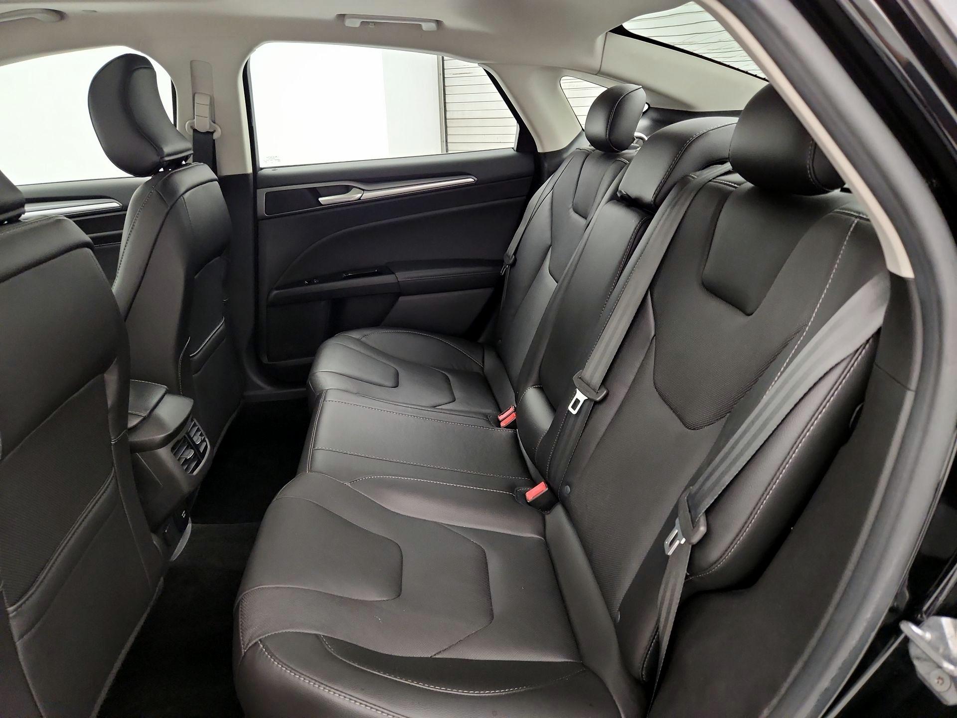 Thumbnail: 2016 Ford Fusion - 20
