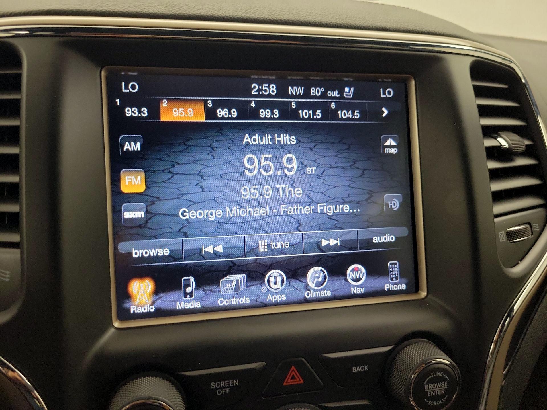 Thumbnail: 2014 Jeep Grand Cherokee - 16