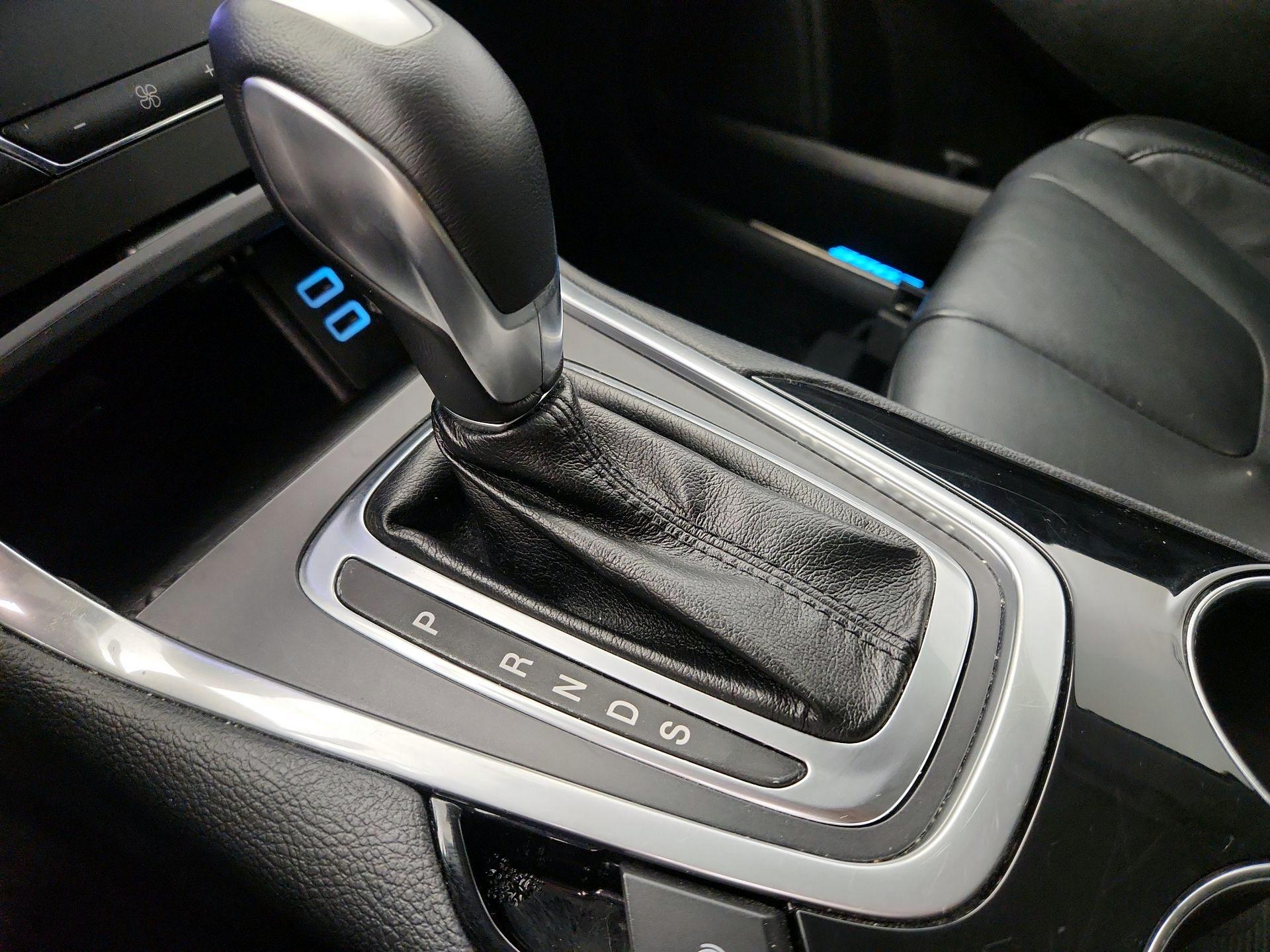 Thumbnail: 2018 Ford Edge - 17