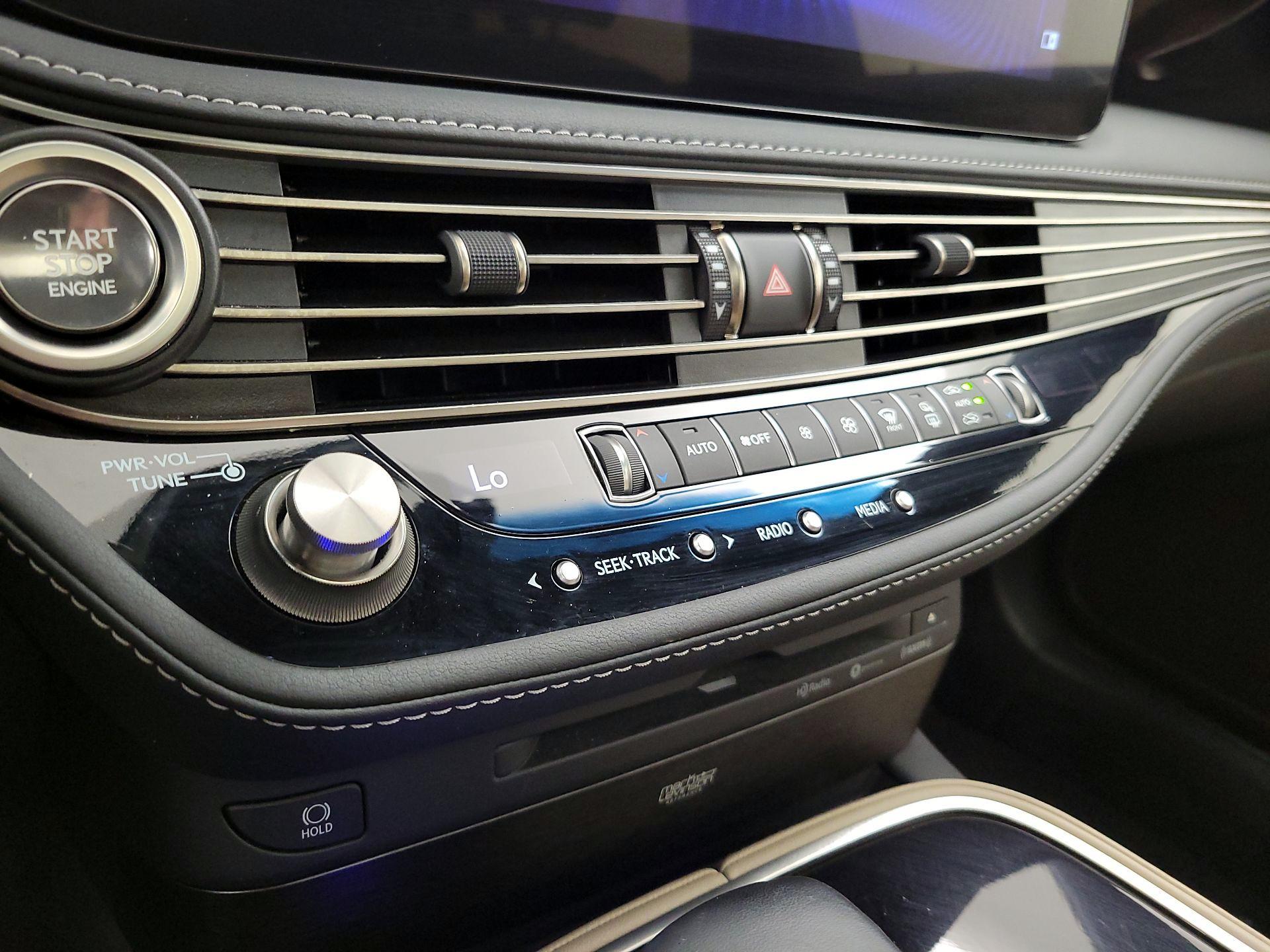 Thumbnail: 2021 Lexus LS - 17