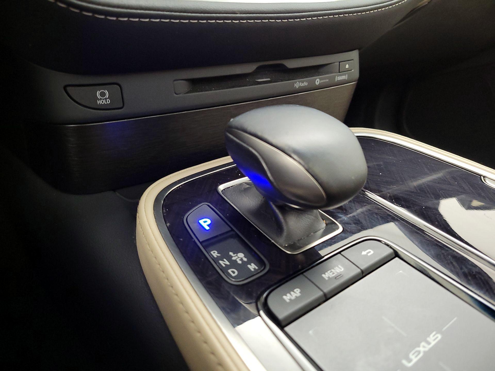 Thumbnail: 2021 Lexus LS - 18
