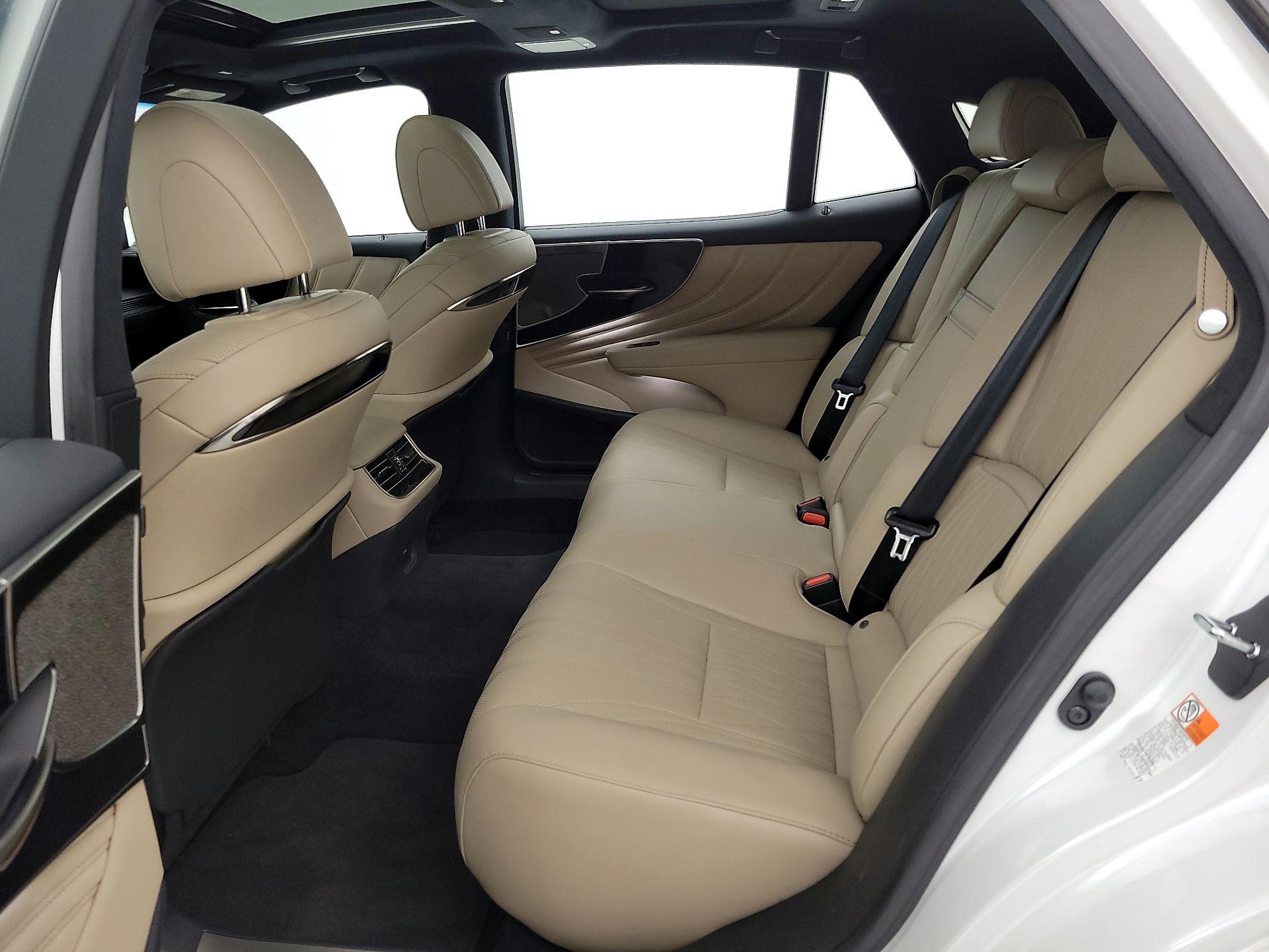 Thumbnail: 2021 Lexus LS - 20
