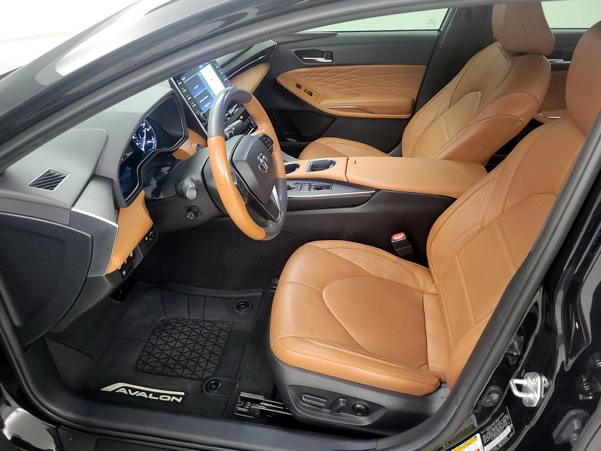 Thumbnail: 2021 Toyota Avalon - 11