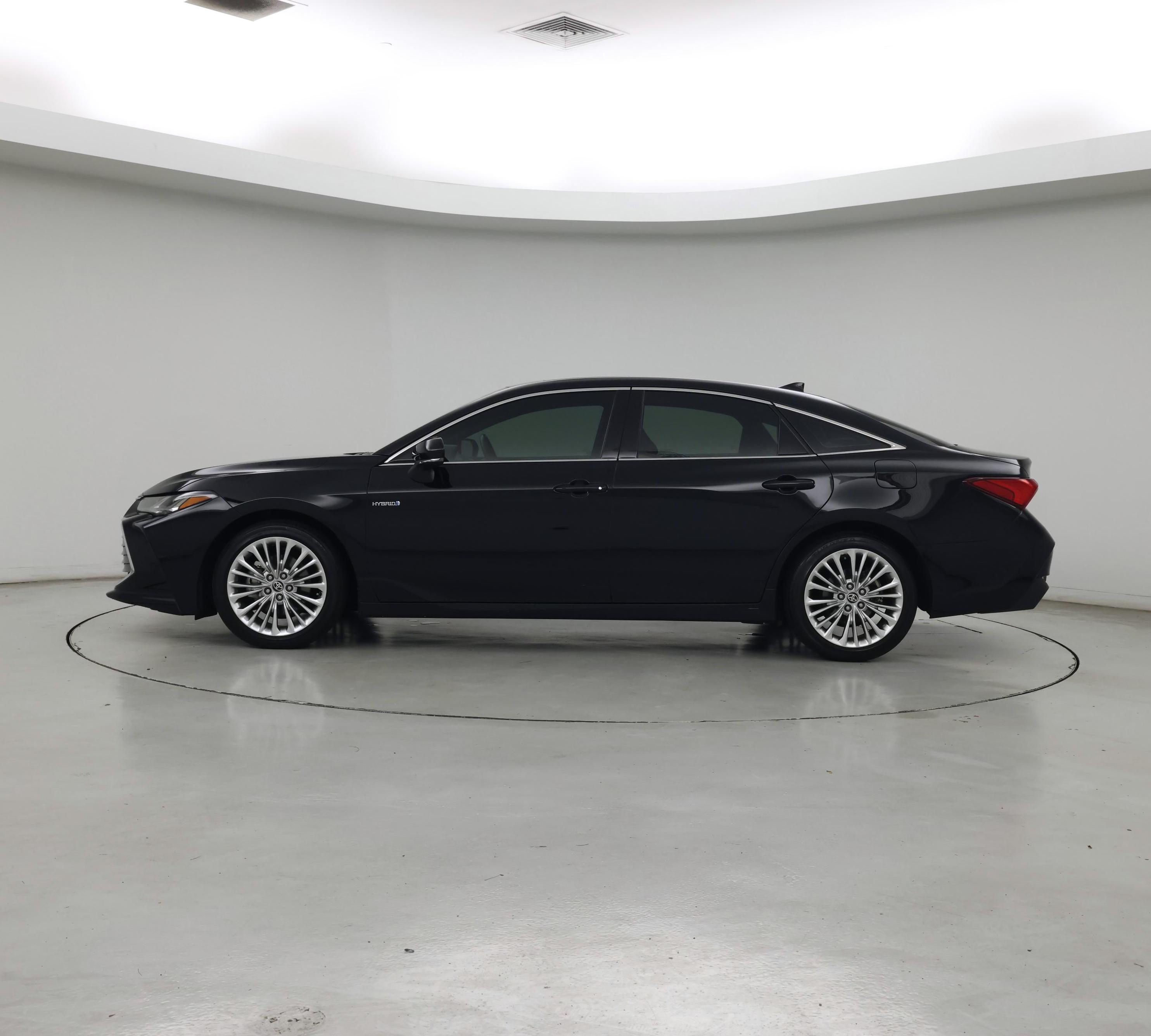 Thumbnail: 2021 Toyota Avalon - 3