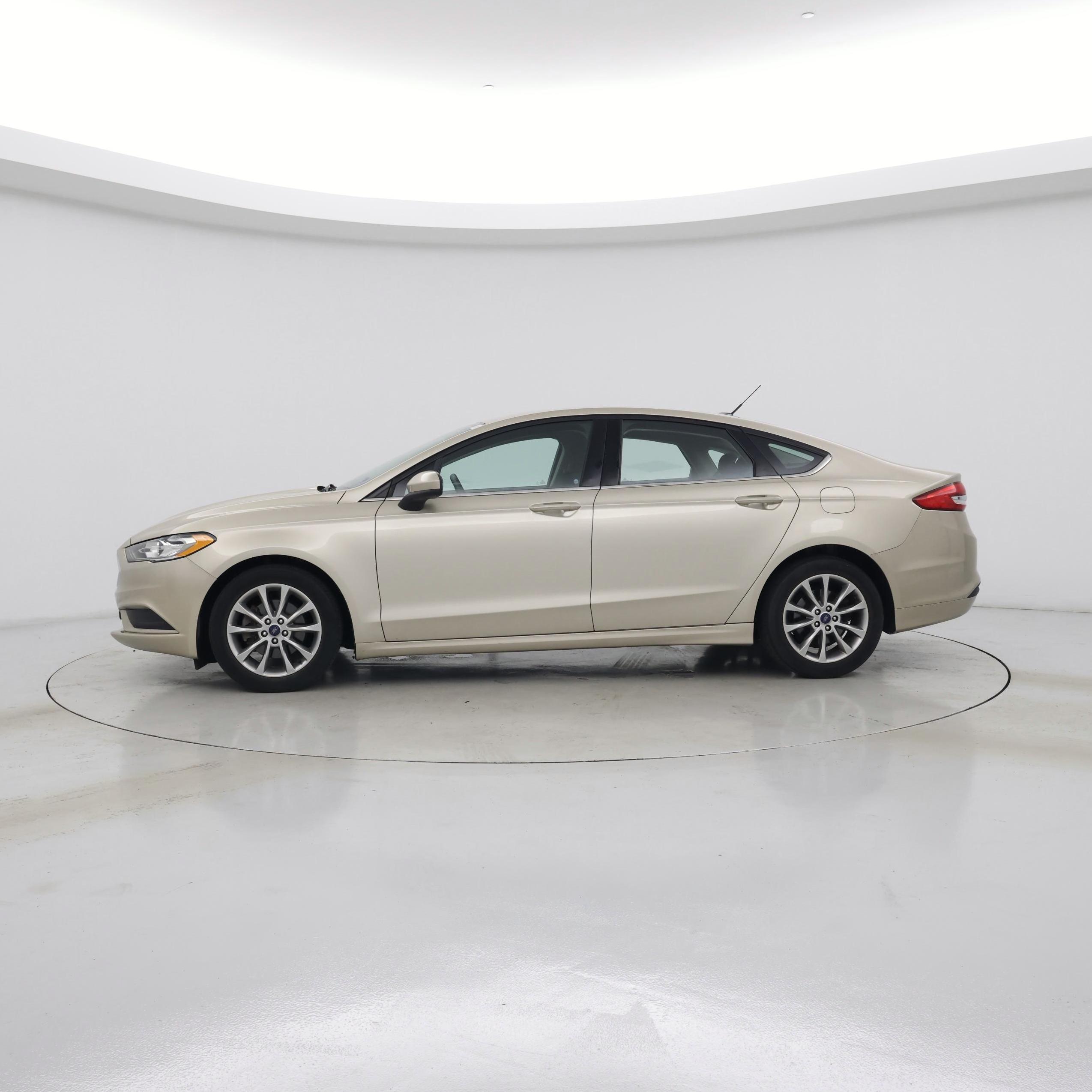 Thumbnail: 2017 Ford Fusion - 3