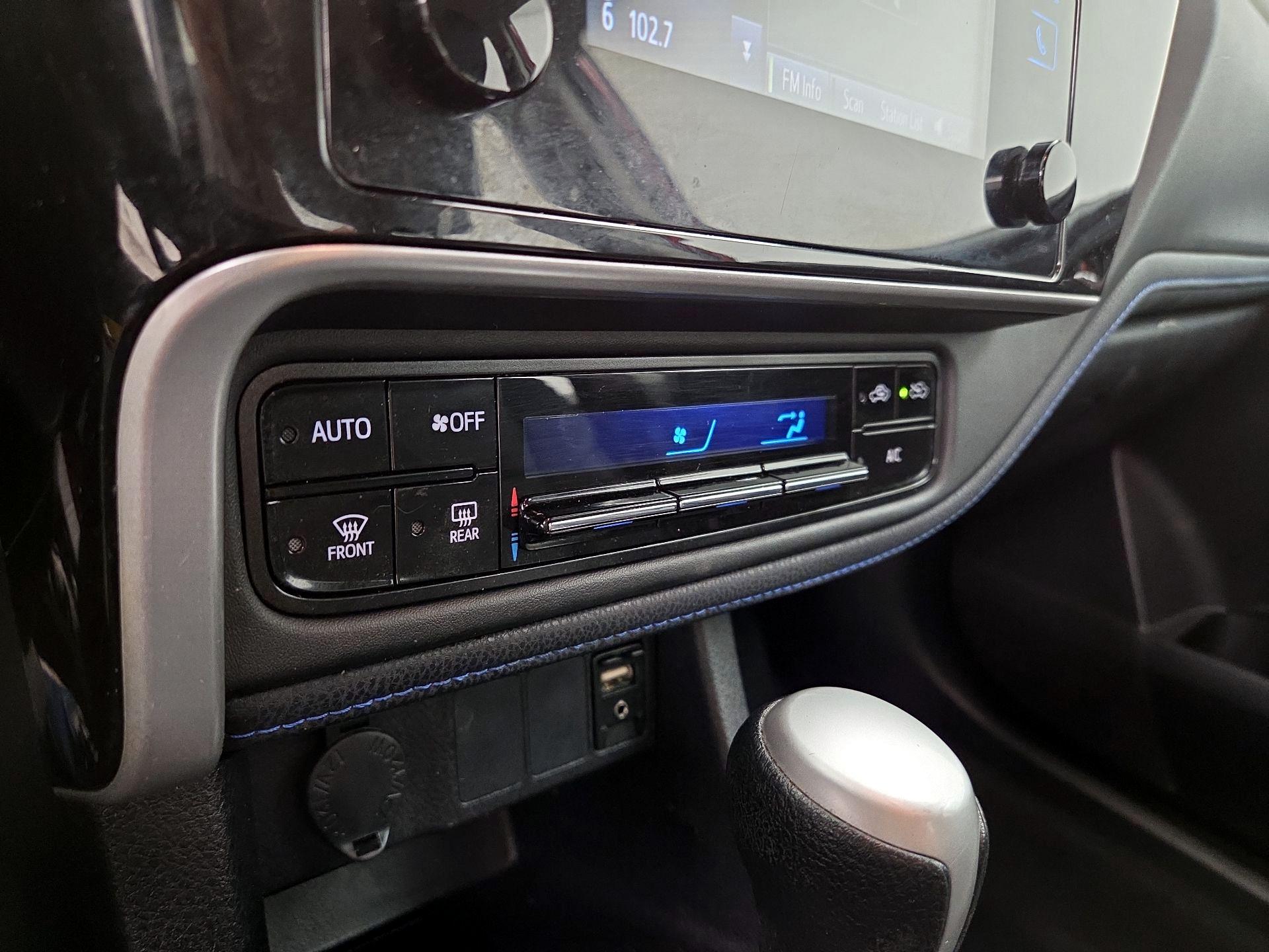 Thumbnail: 2019 Toyota Corolla - 16