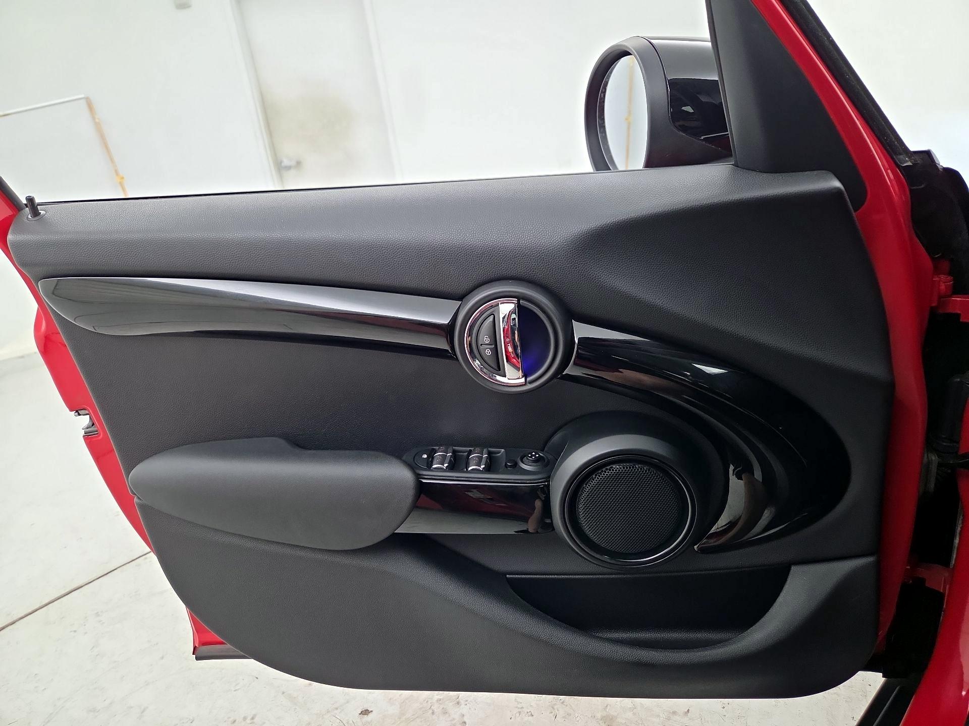 Thumbnail: 2021 MINI Cooper Hardtop - 12