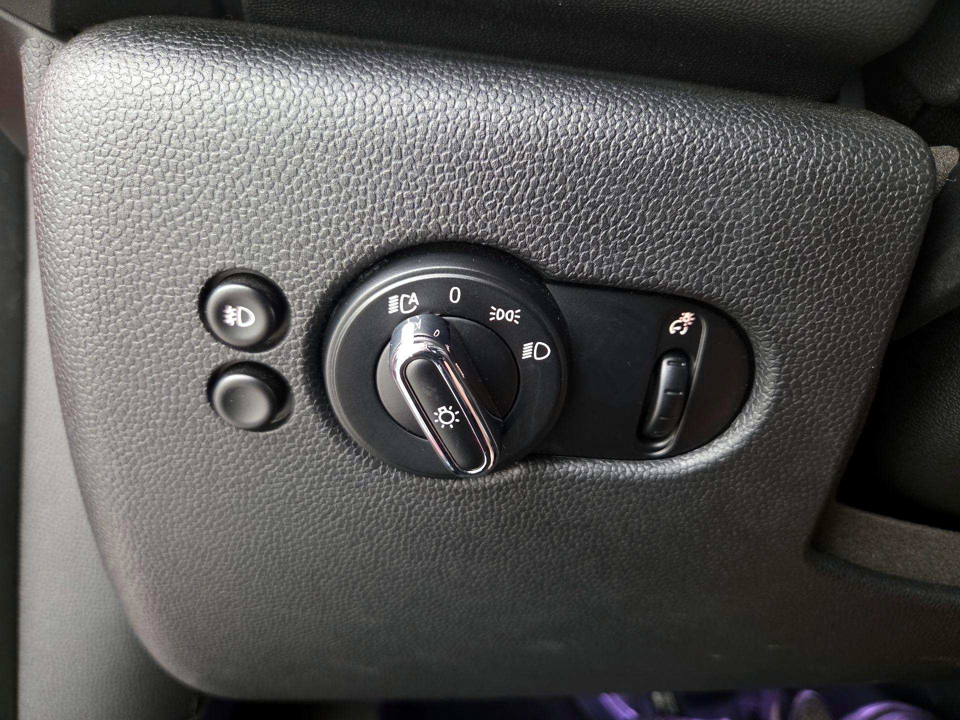 Thumbnail: 2021 MINI Cooper Hardtop - 13