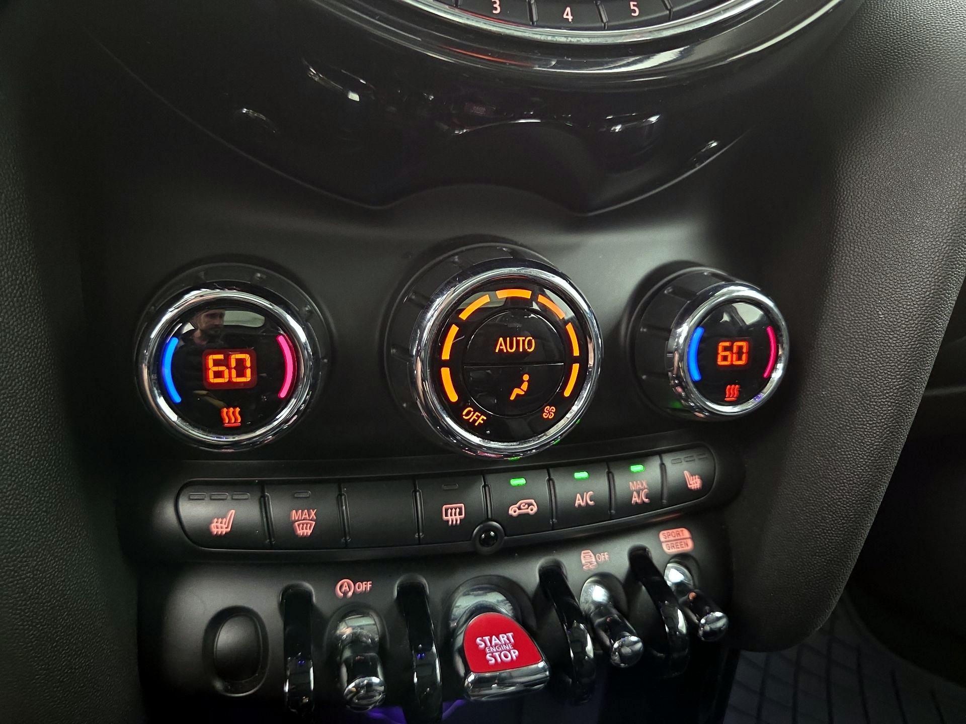 Thumbnail: 2021 MINI Cooper Hardtop - 16