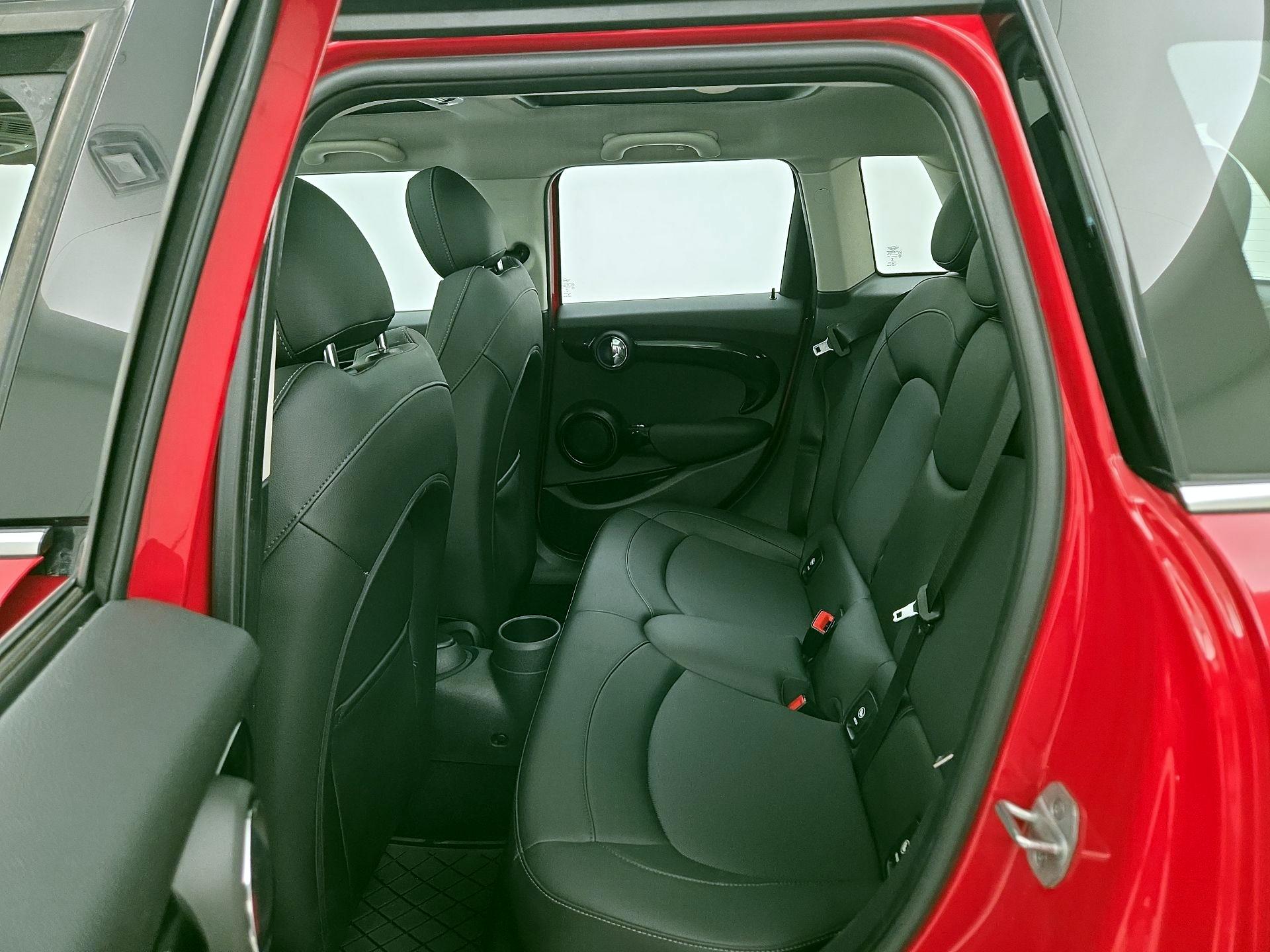 Thumbnail: 2021 MINI Cooper Hardtop - 20