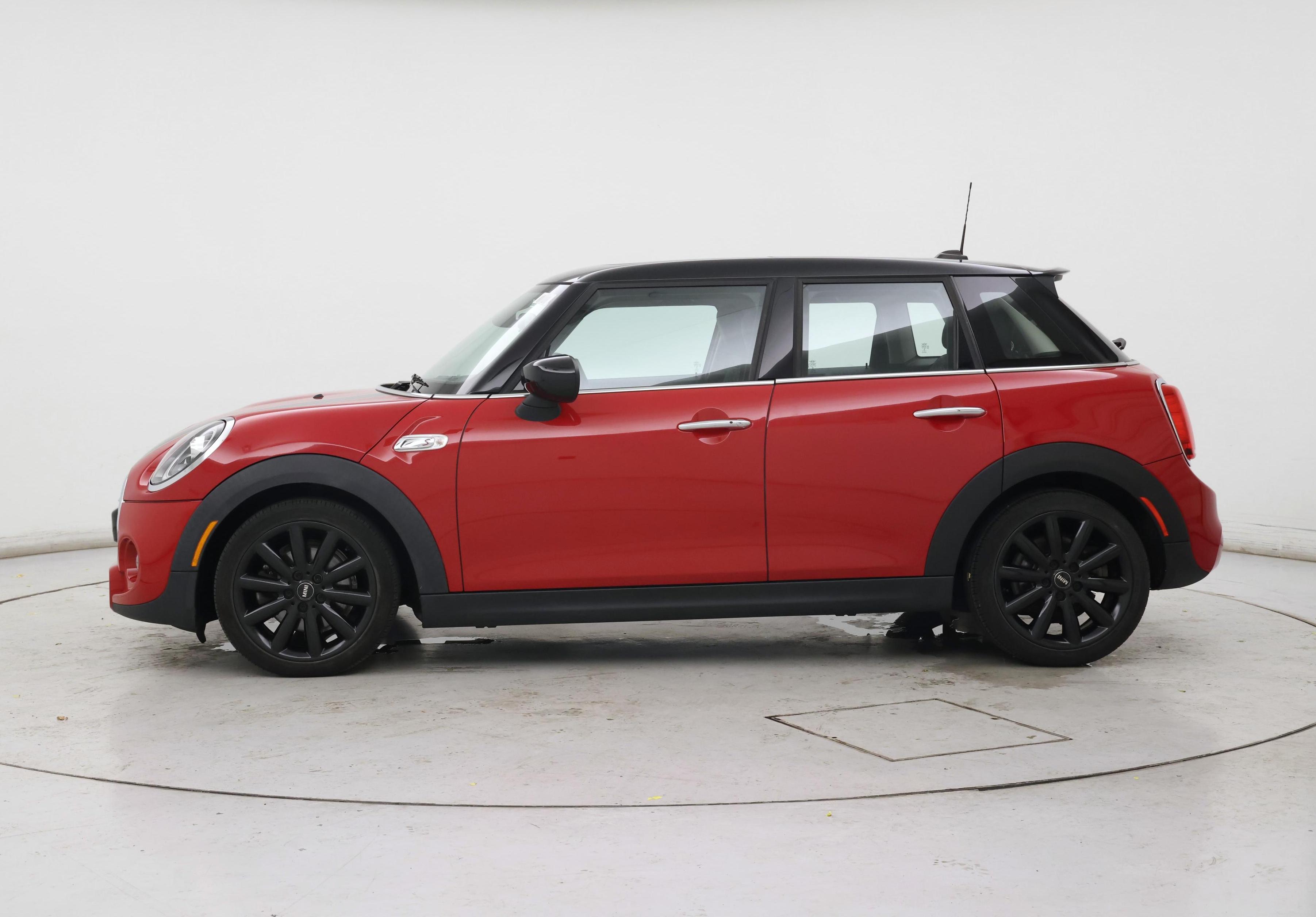 Thumbnail: 2021 MINI Cooper Hardtop - 3