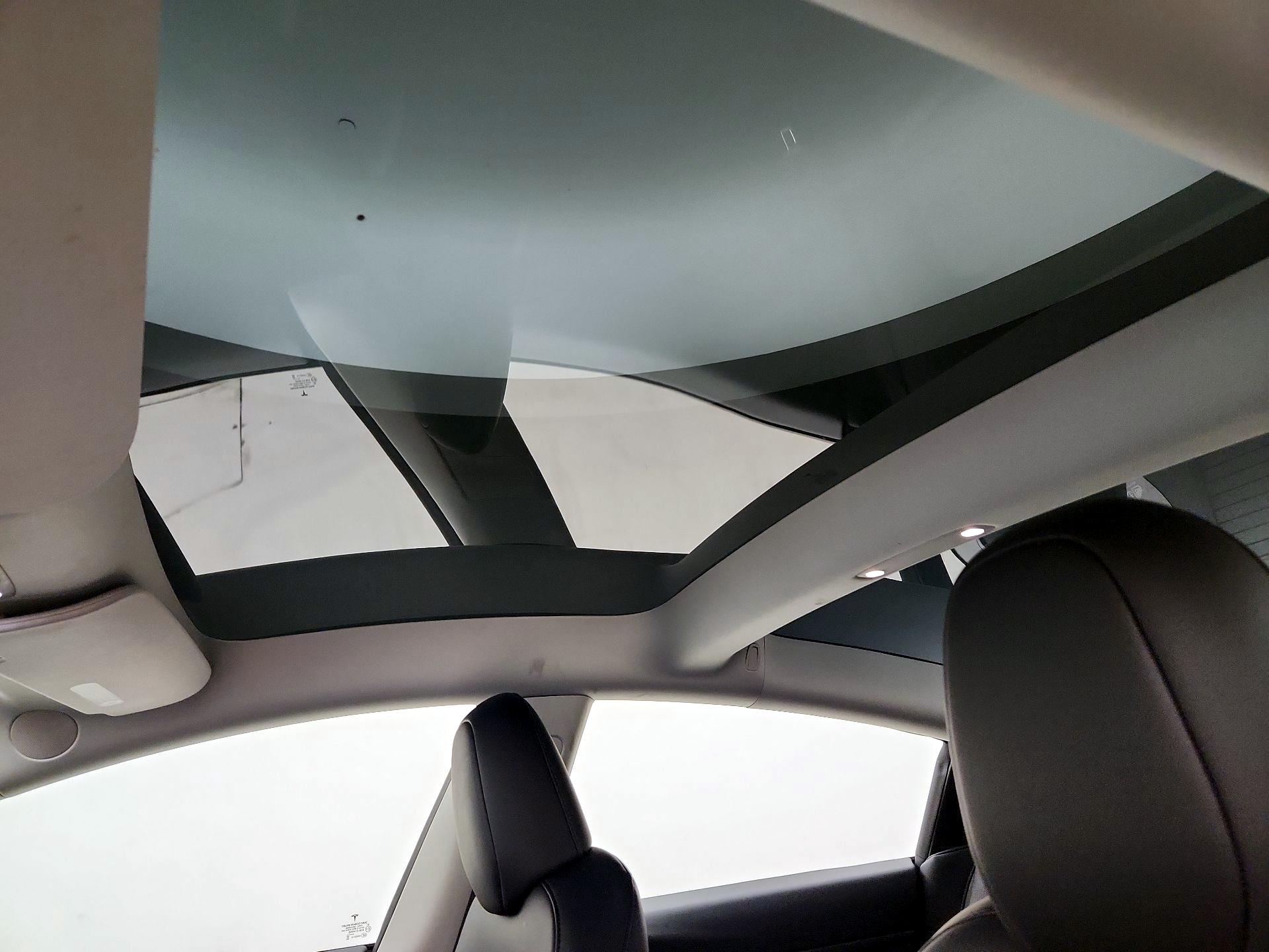 Thumbnail: 2023 Tesla Model 3 - 18