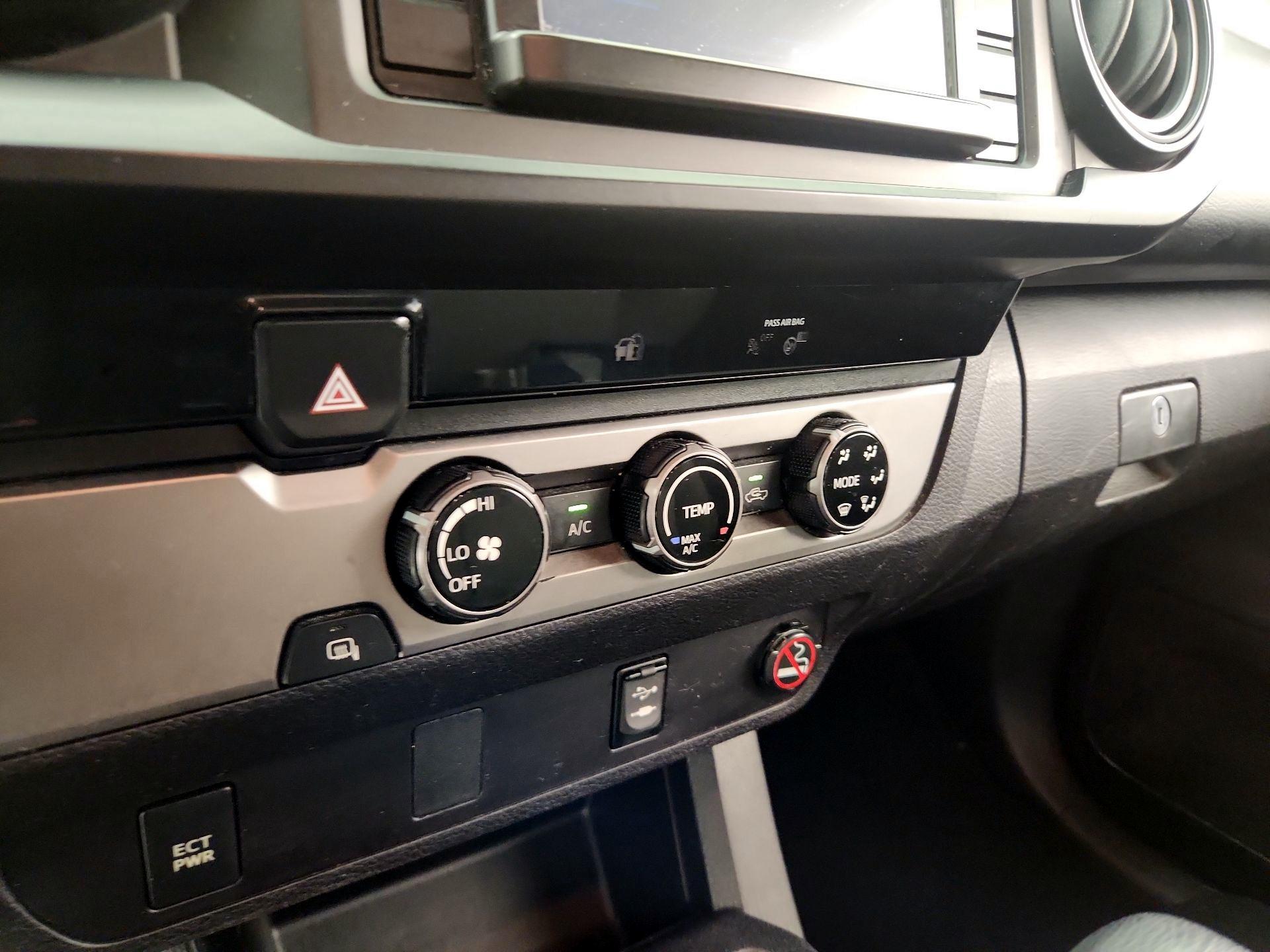Thumbnail: 2018 Toyota Tacoma - 16