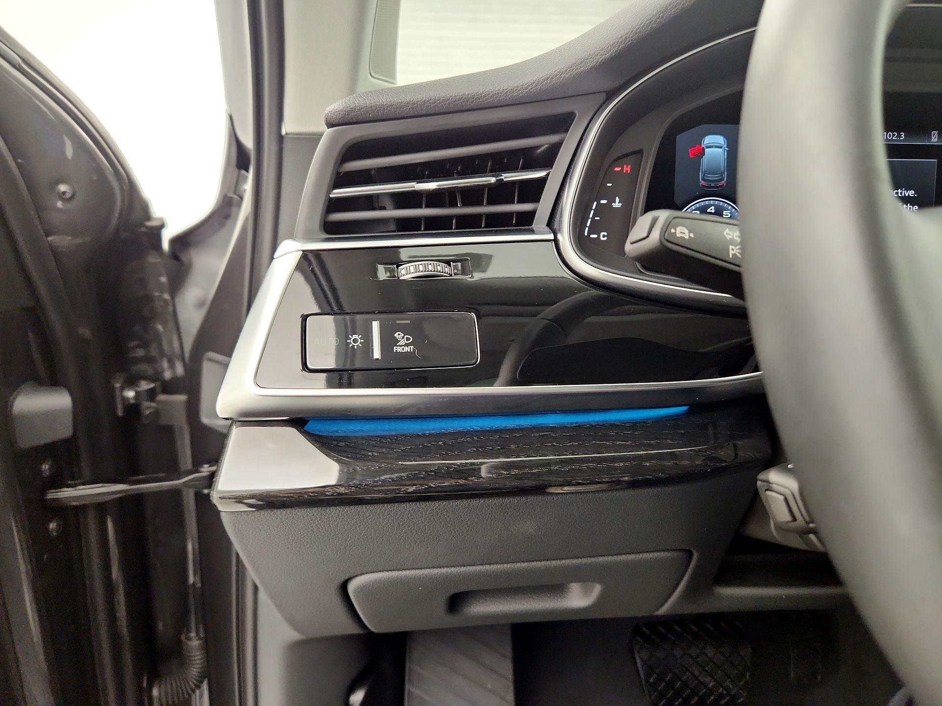 Thumbnail: 2023 Audi Q7 - 13