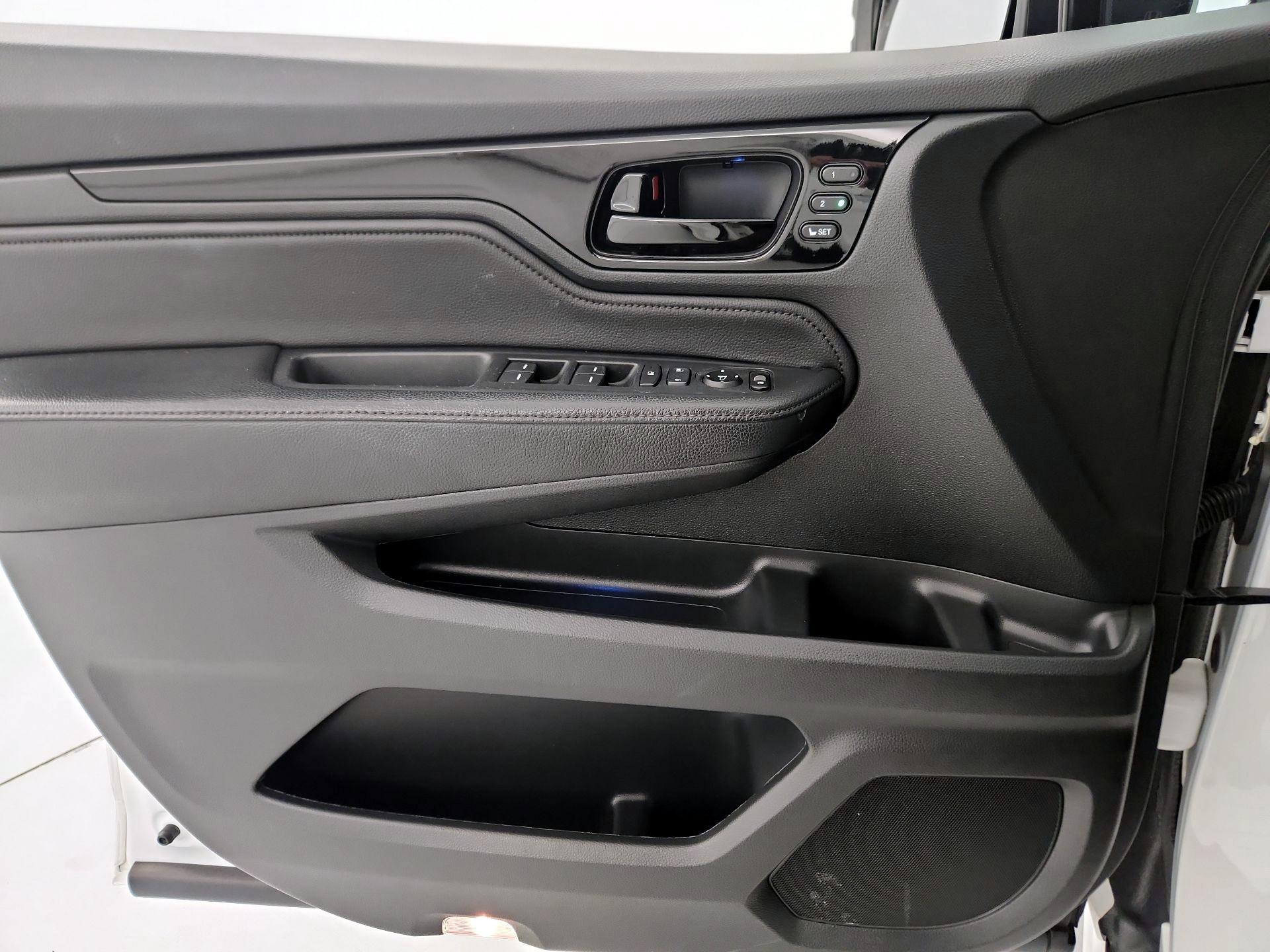 Thumbnail: 2021 Honda Odyssey - 12