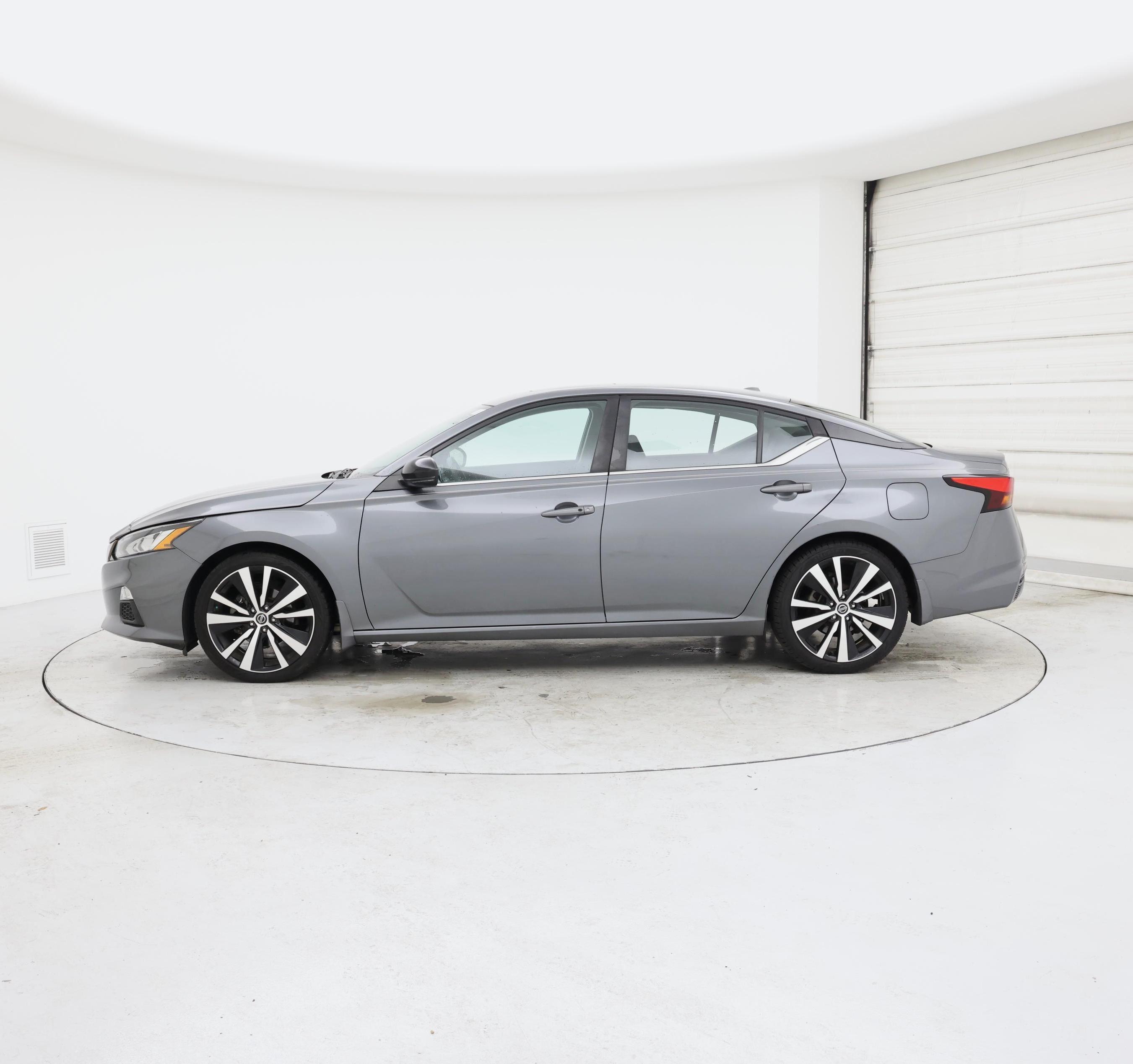 Thumbnail: 2020 Nissan Altima - 3