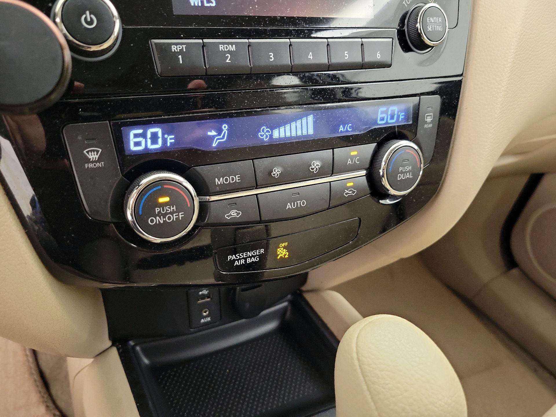 Thumbnail: 2014 Nissan Rogue - 16