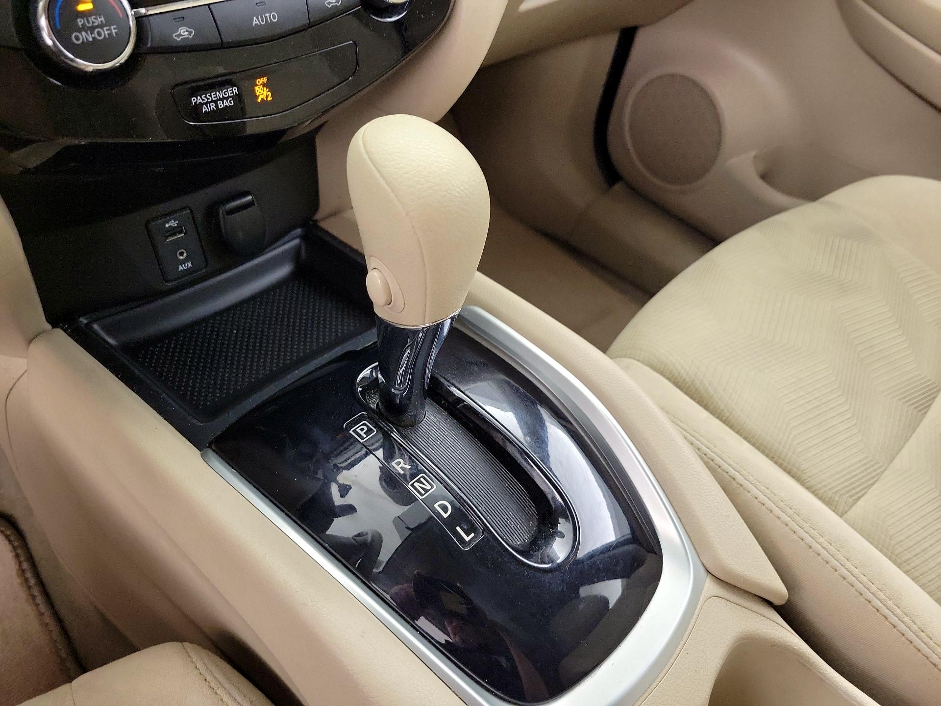 Thumbnail: 2014 Nissan Rogue - 17