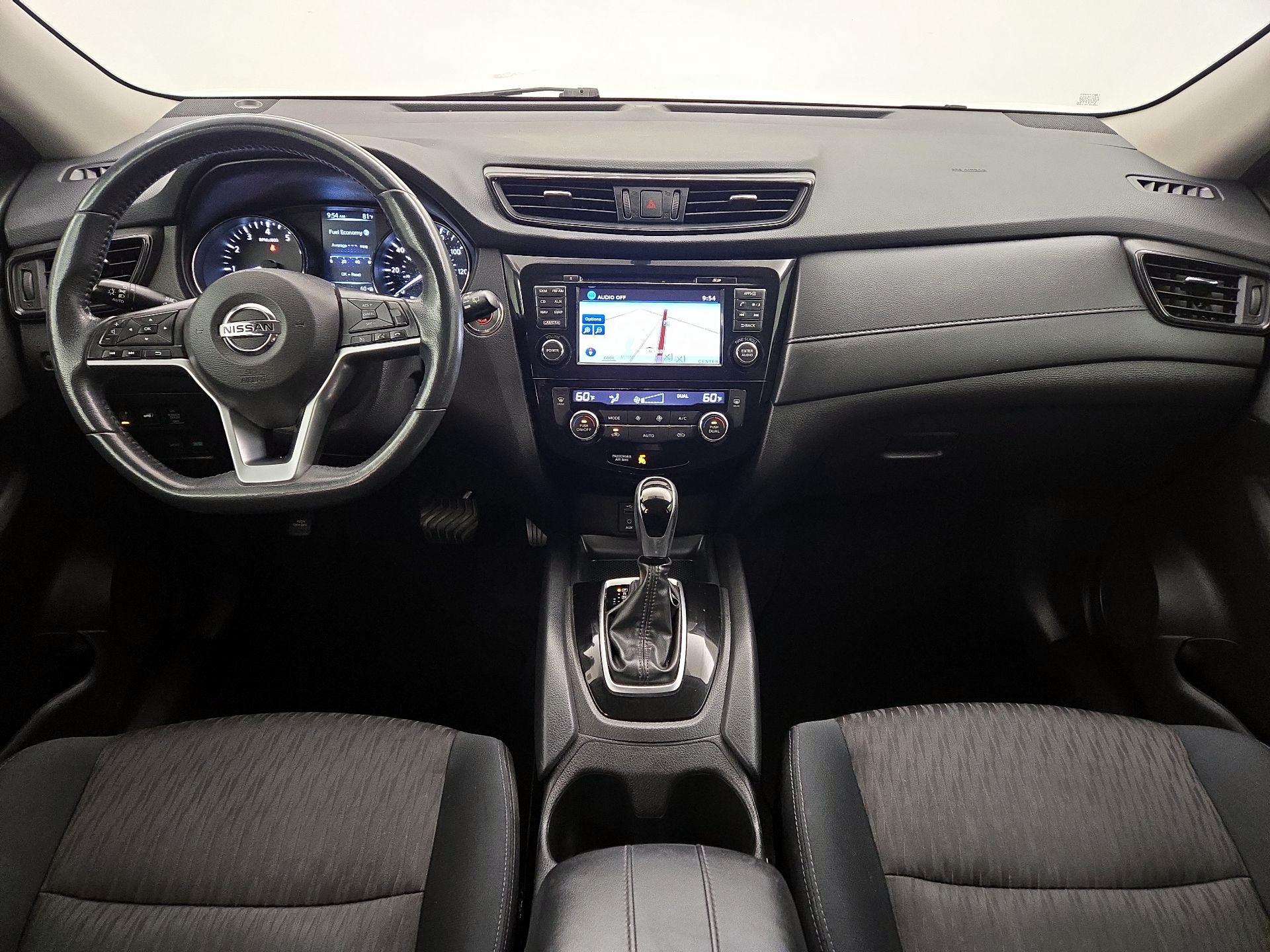 Thumbnail: 2017 Nissan Rogue - 9