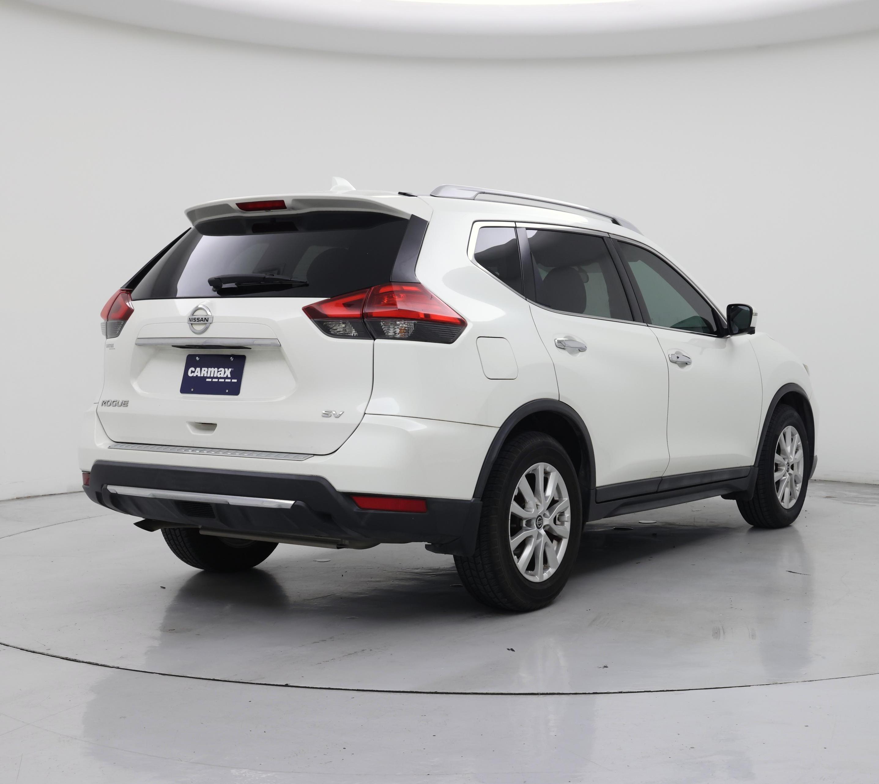 Thumbnail: 2017 Nissan Rogue - 8