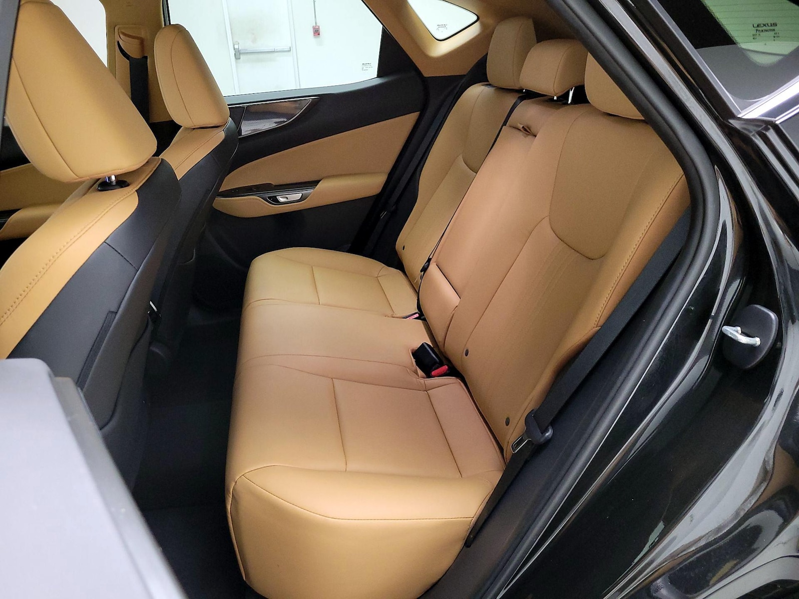 2025 Lexus NX 250 - Photo 21