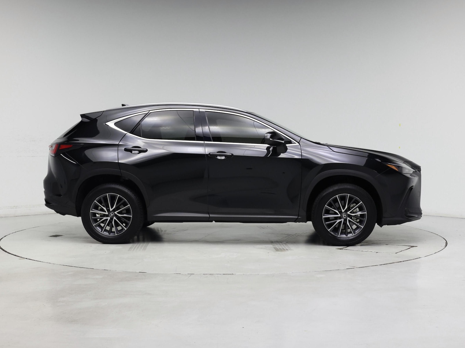 2025 Lexus NX 250 - Photo 8