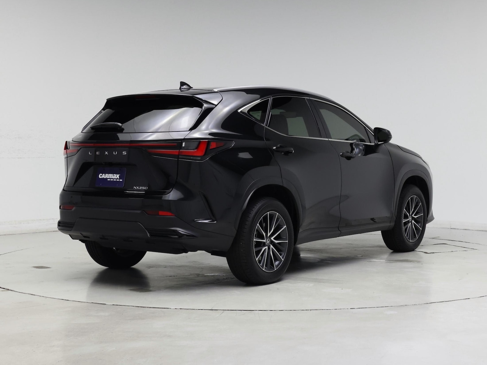 2025 Lexus NX 250 - Photo 9