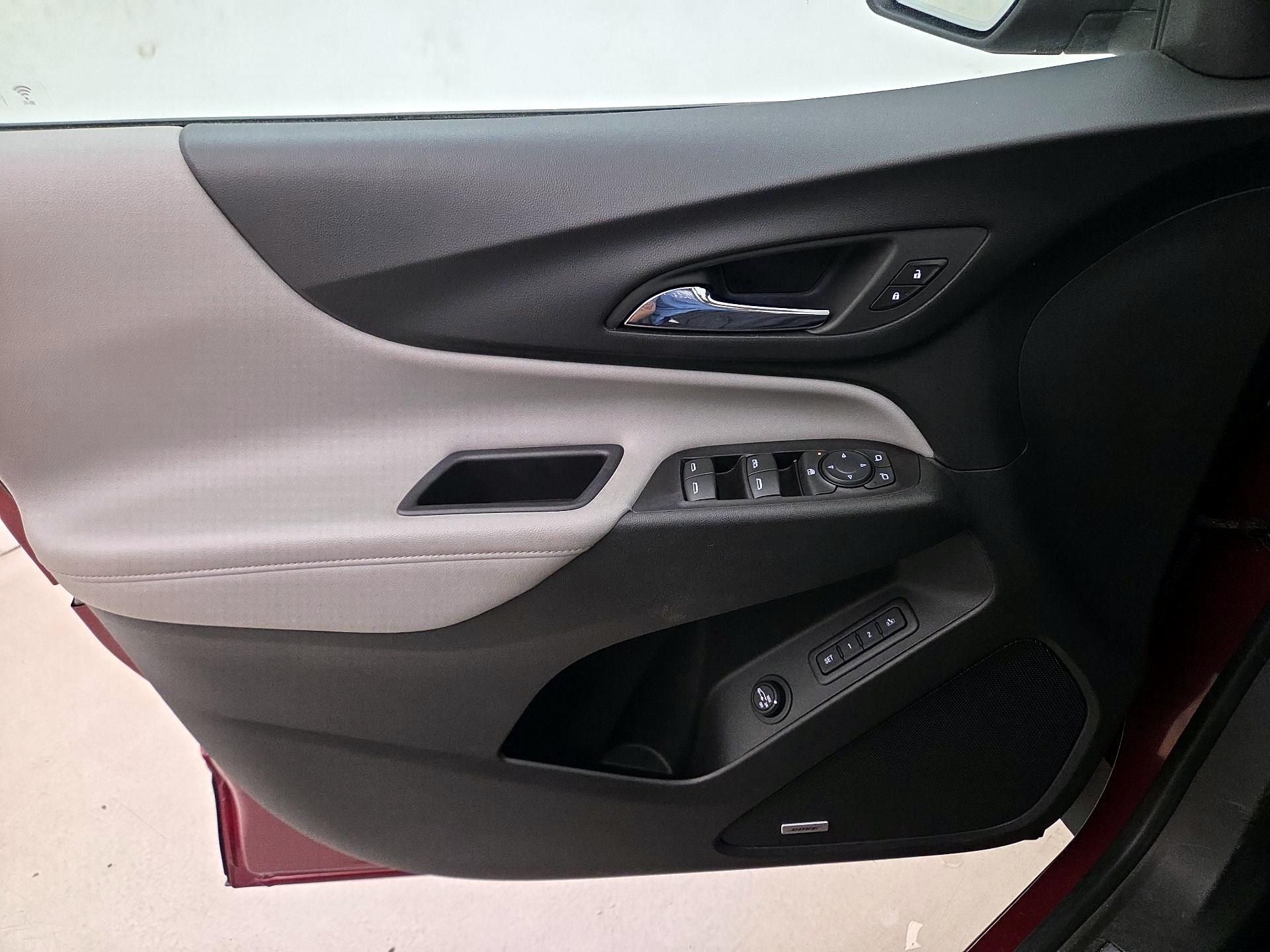 Thumbnail: 2018 Chevrolet Equinox - 12