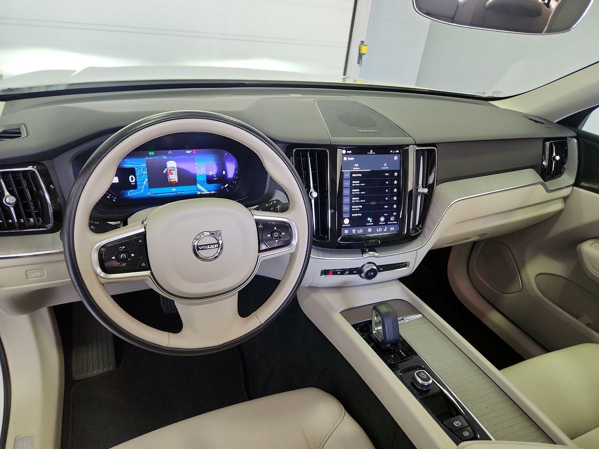 Thumbnail: 2023 Volvo XC60 - 9