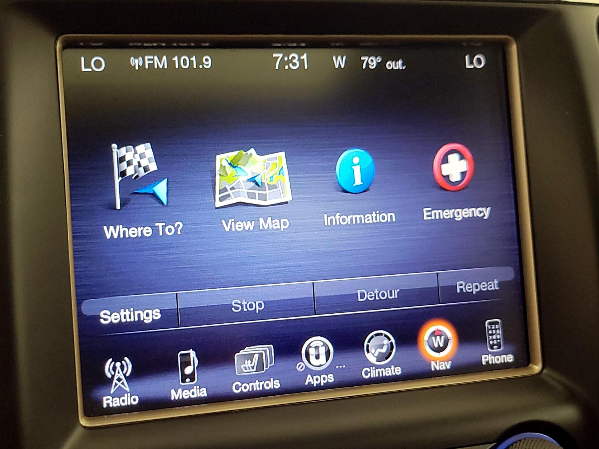 Thumbnail: 2015 Jeep Grand Cherokee - 14