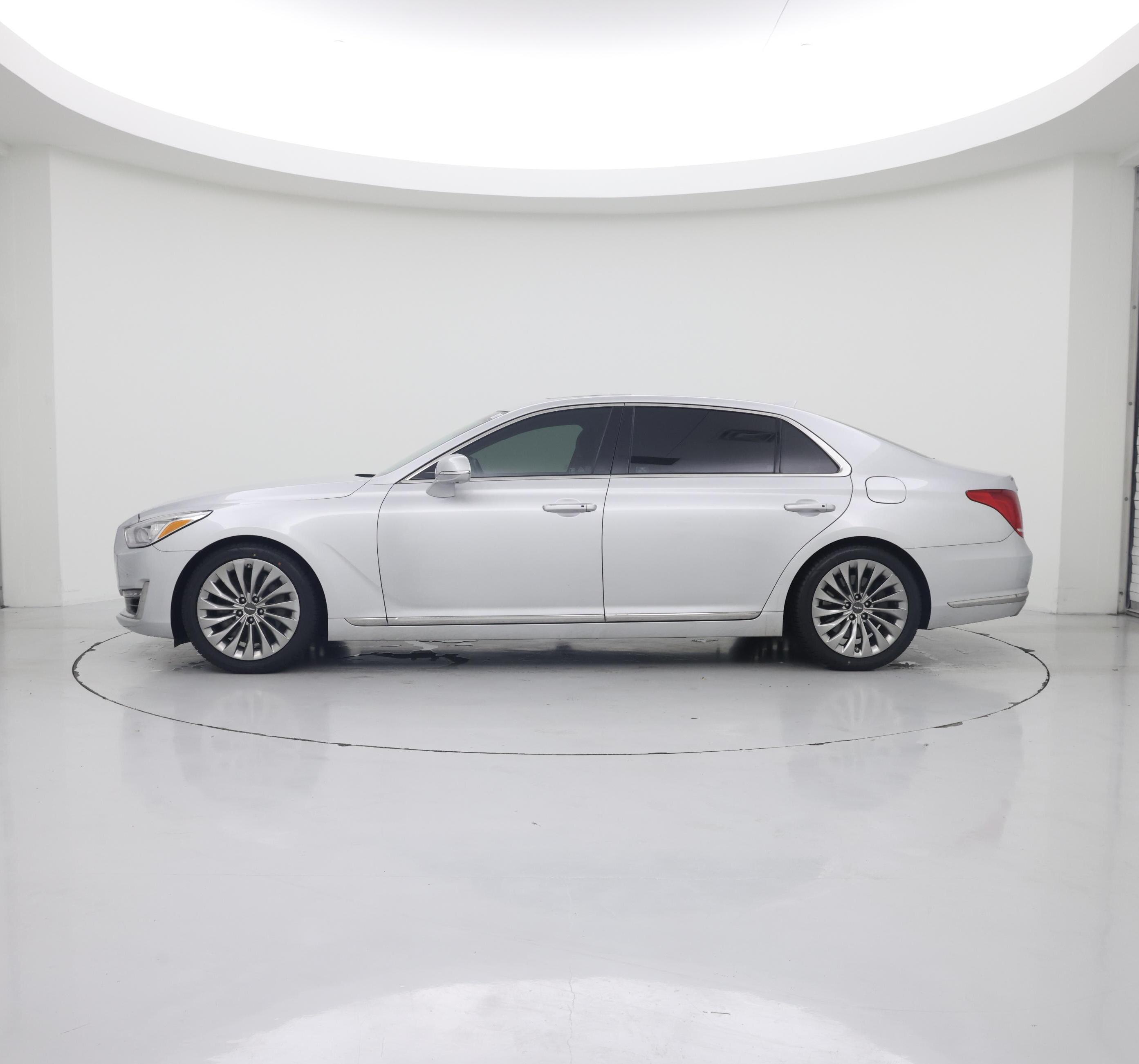 Thumbnail: 2017 Genesis G90 - 3