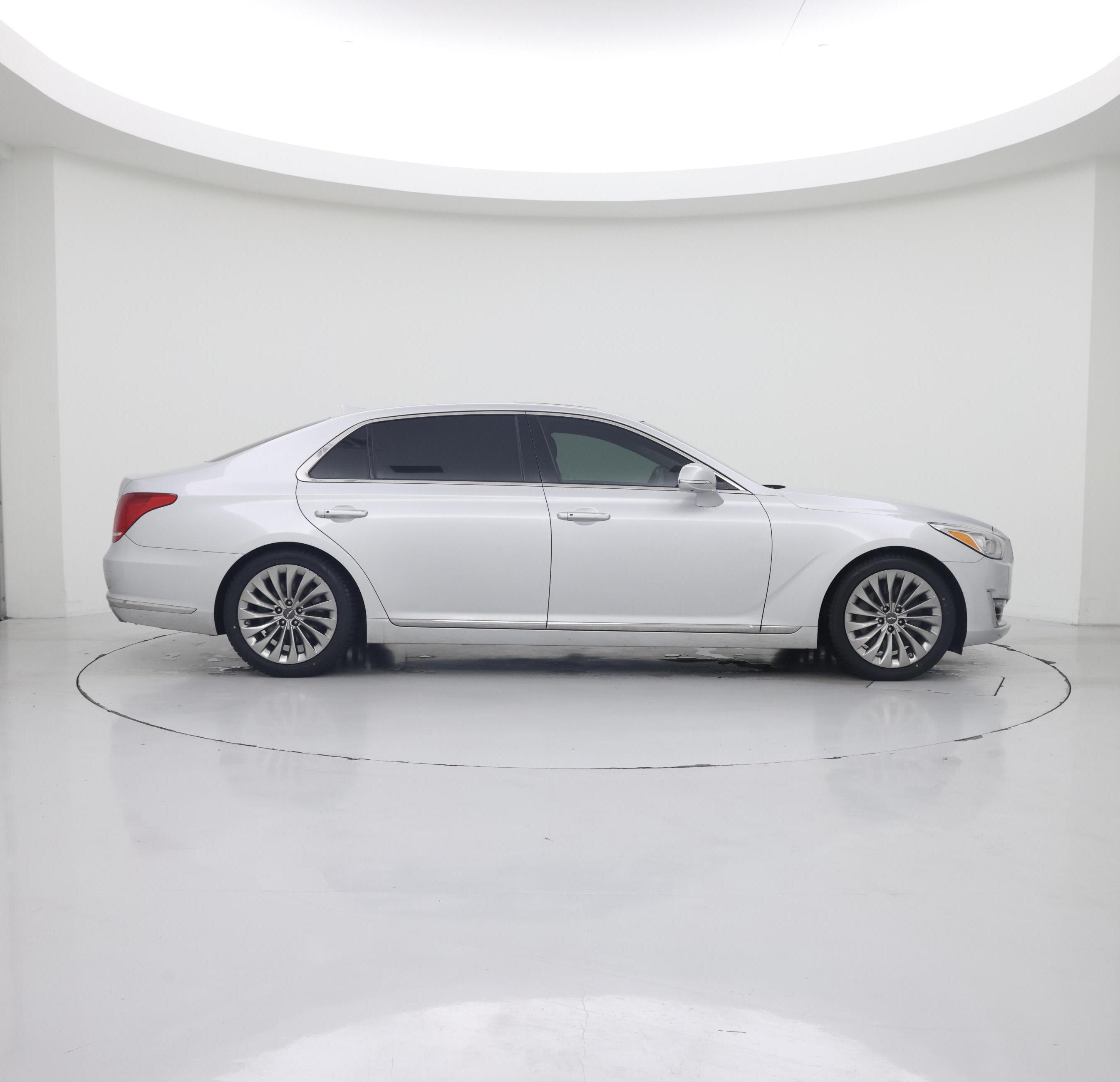 Thumbnail: 2017 Genesis G90 - 7