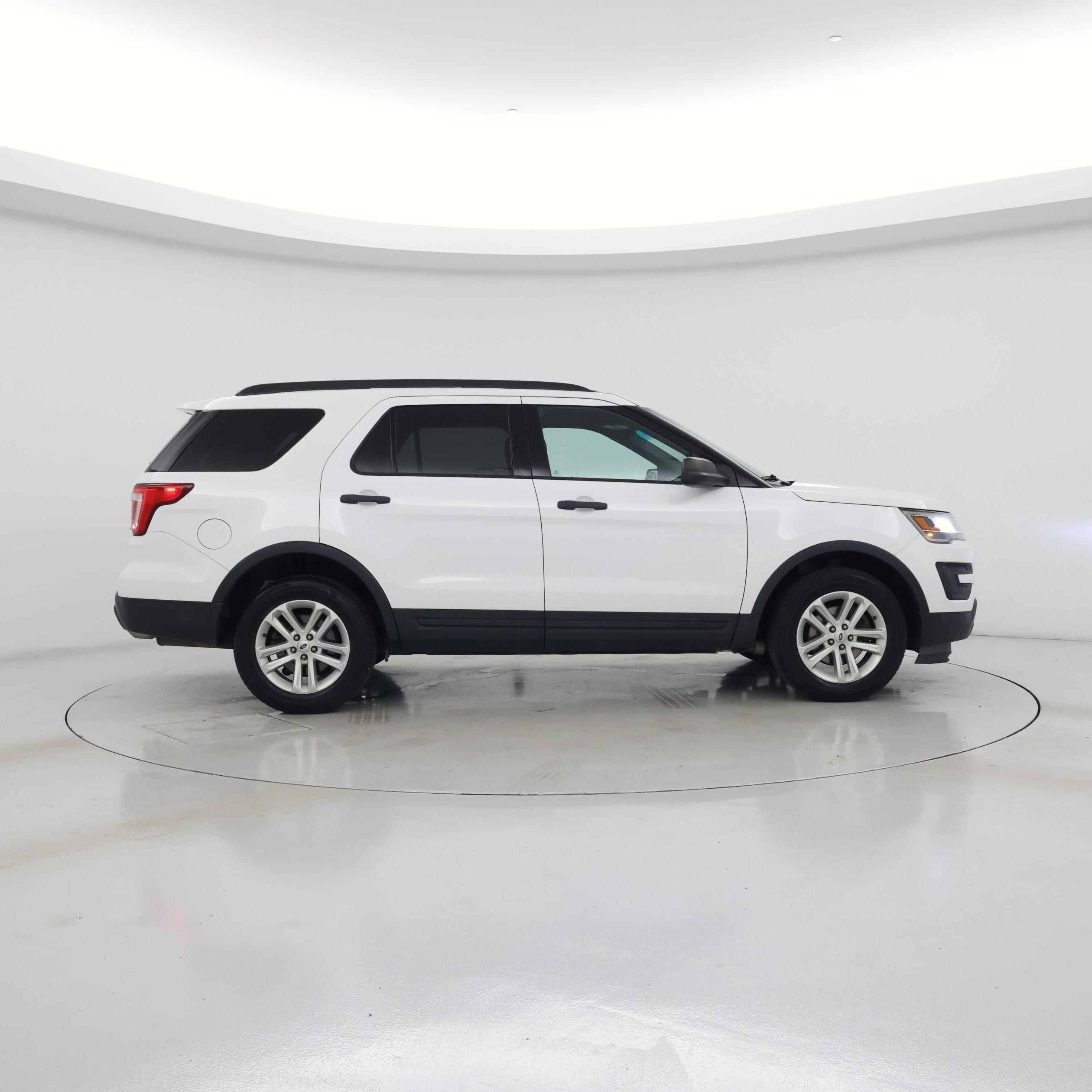 Thumbnail: 2017 Ford Explorer - 7