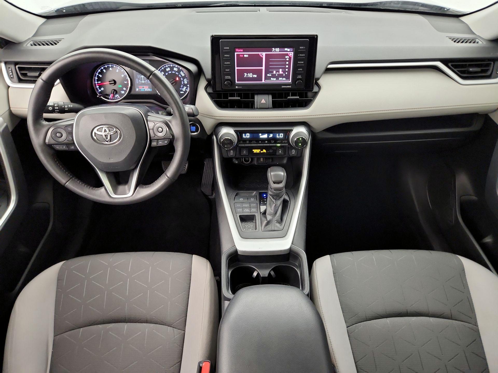Thumbnail: 2021 Toyota RAV4 - 9