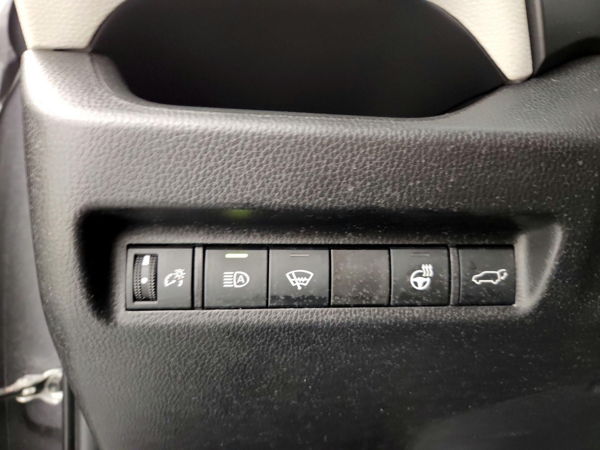 Thumbnail: 2021 Toyota RAV4 - 13