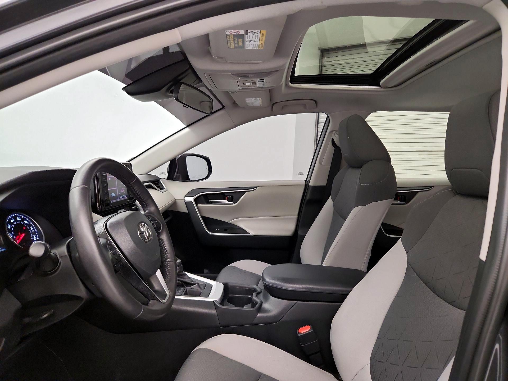 Thumbnail: 2021 Toyota RAV4 - 19