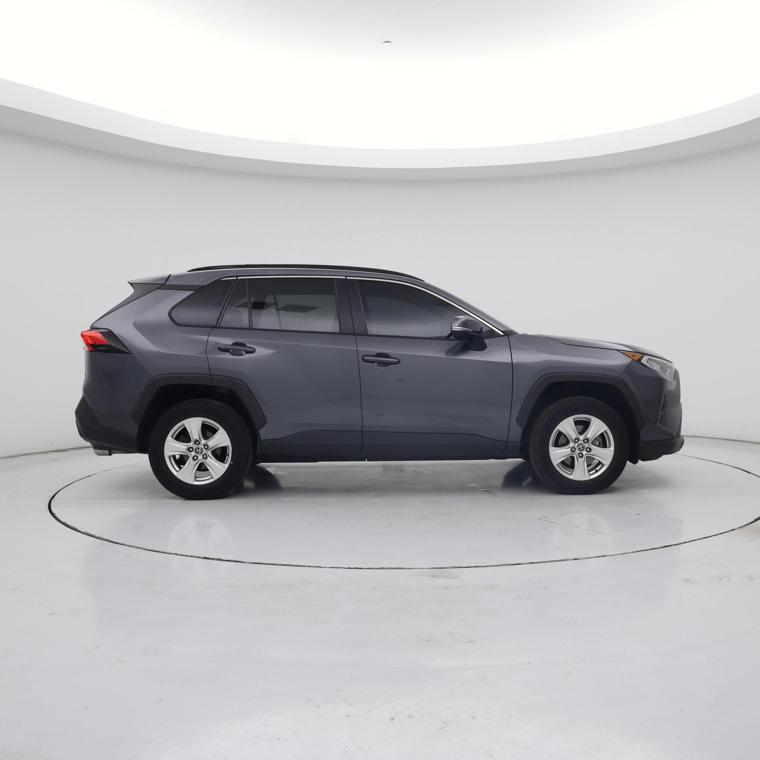 Thumbnail: 2021 Toyota RAV4 - 7