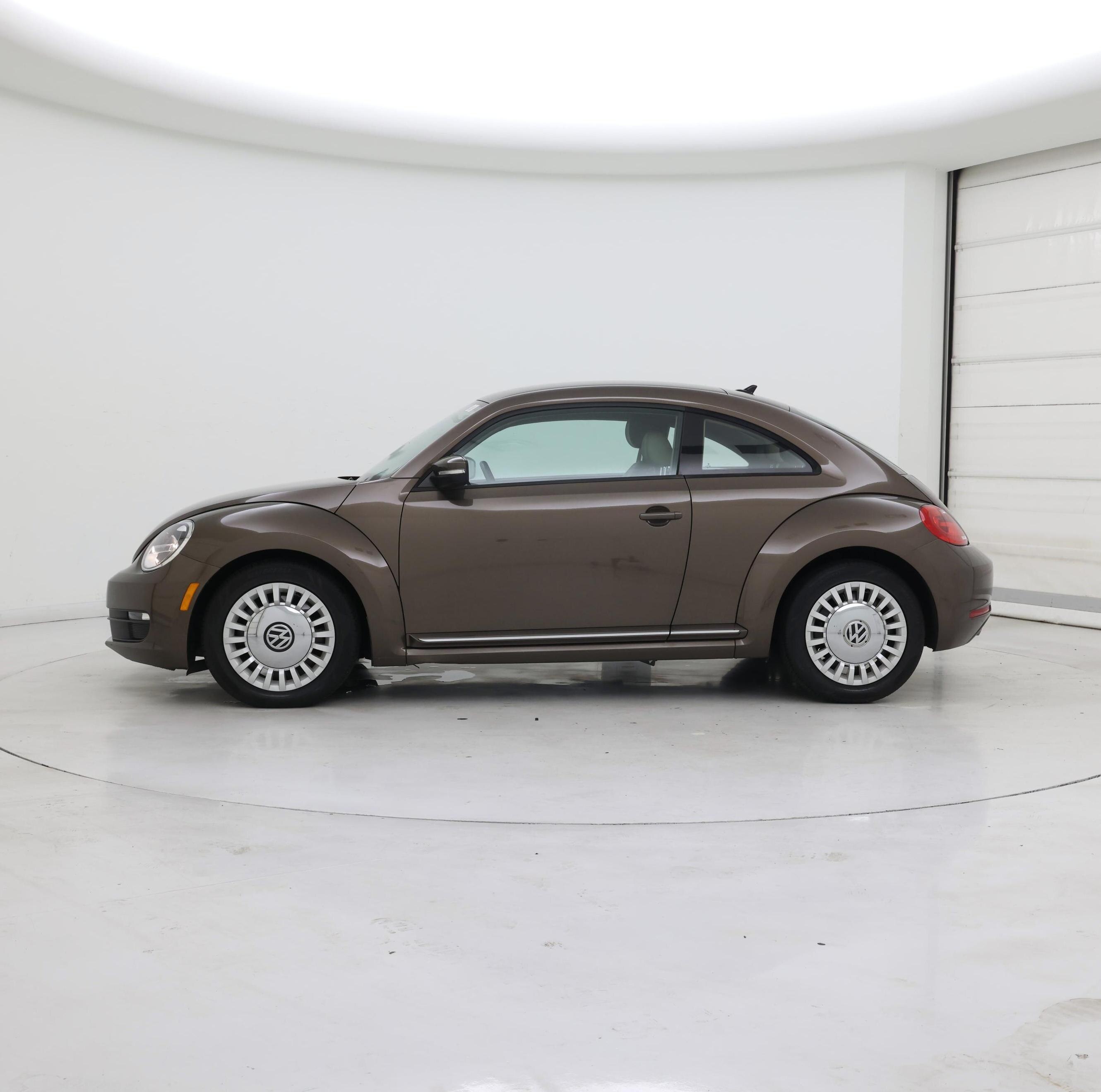 Thumbnail: 2014 Volkswagen Beetle - 3