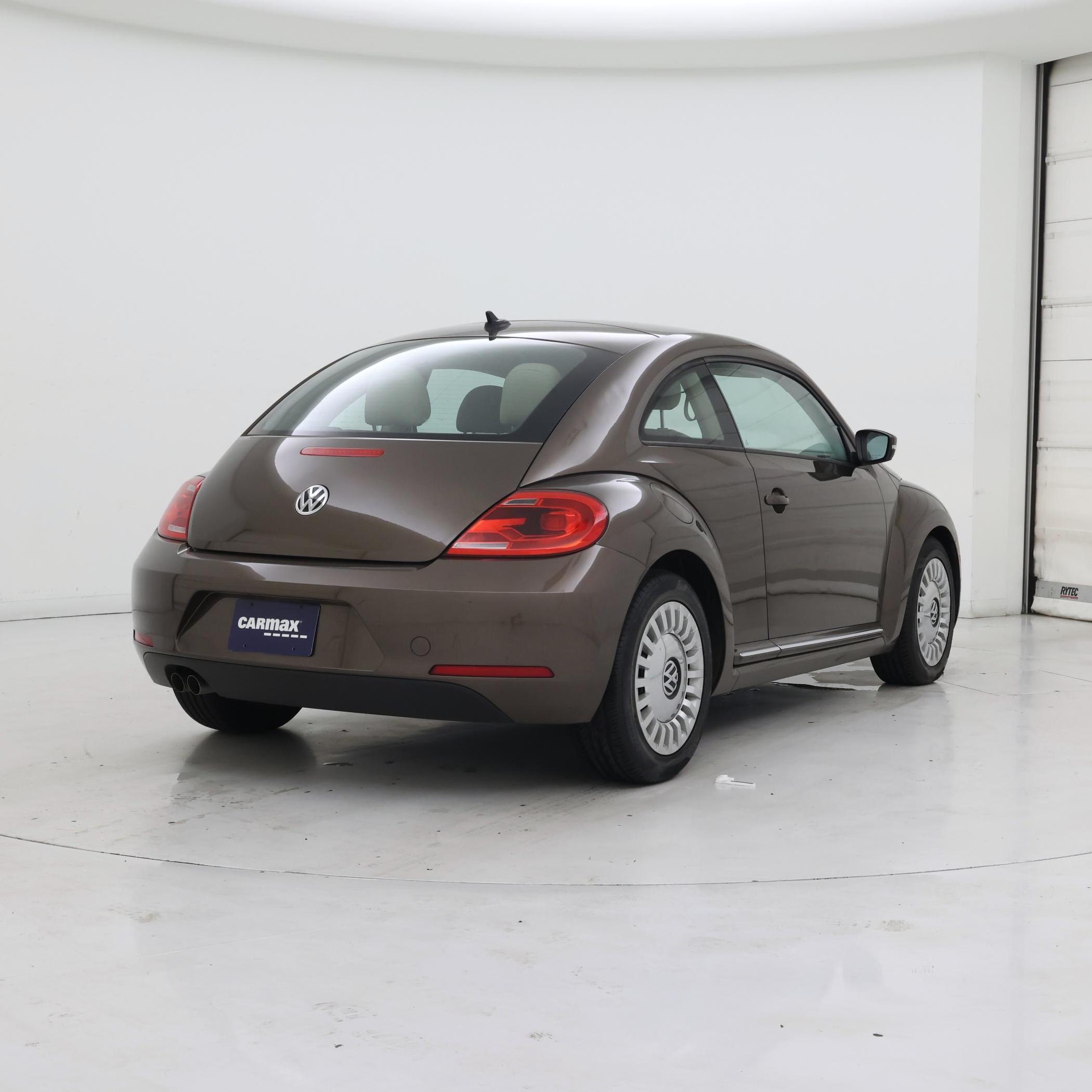 Thumbnail: 2014 Volkswagen Beetle - 8