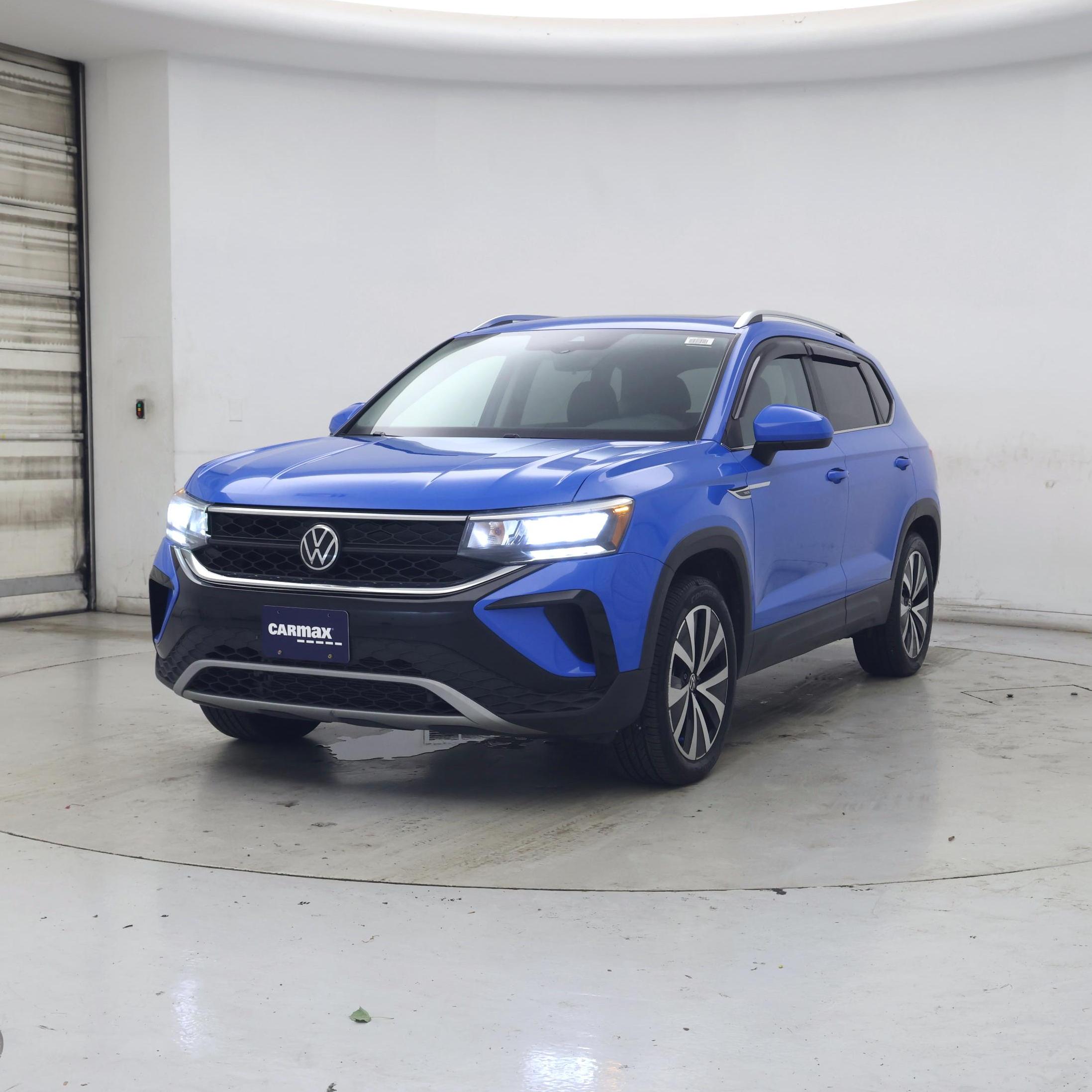 Thumbnail: 2023 Volkswagen Taos - 4
