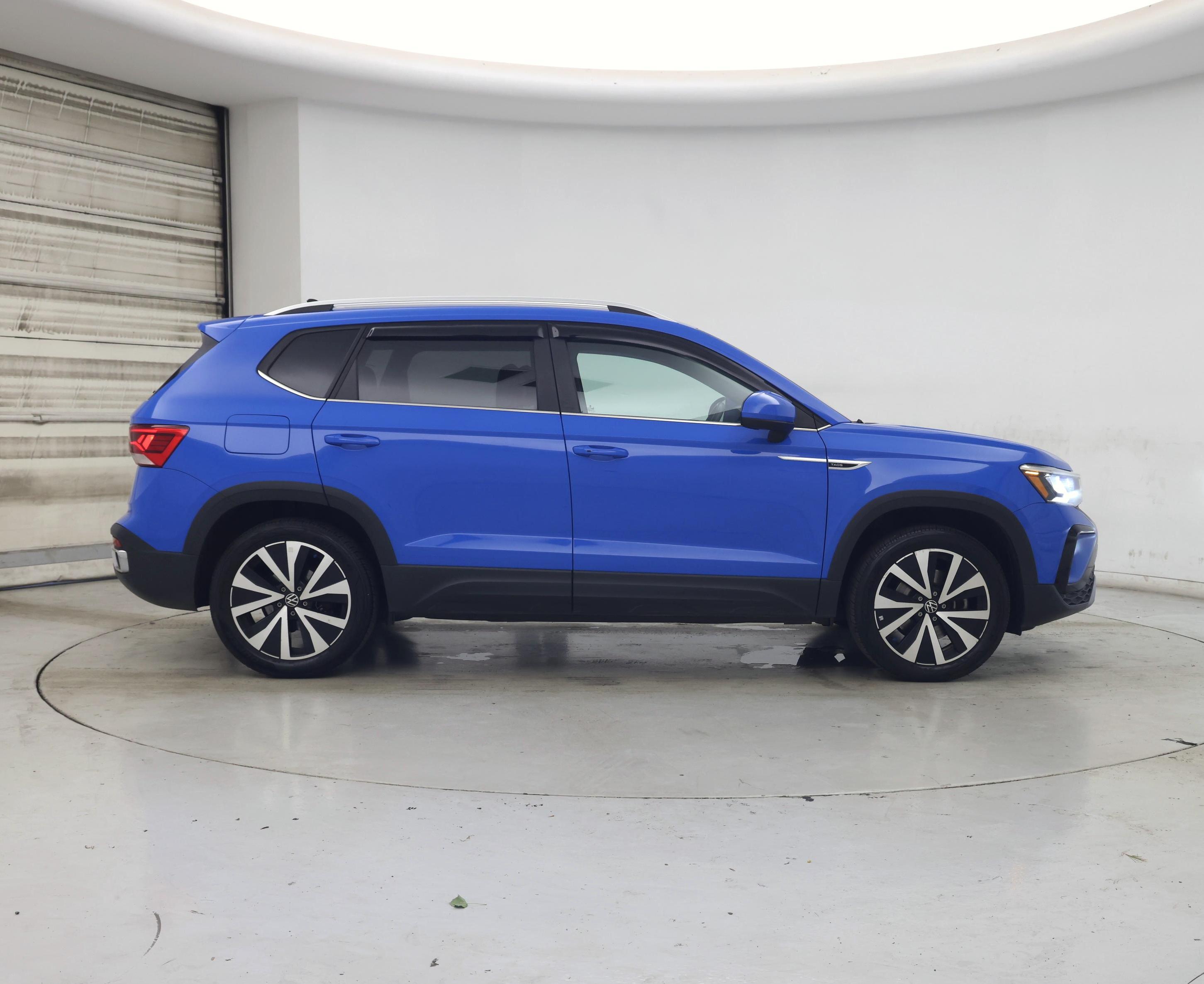 Thumbnail: 2023 Volkswagen Taos - 7